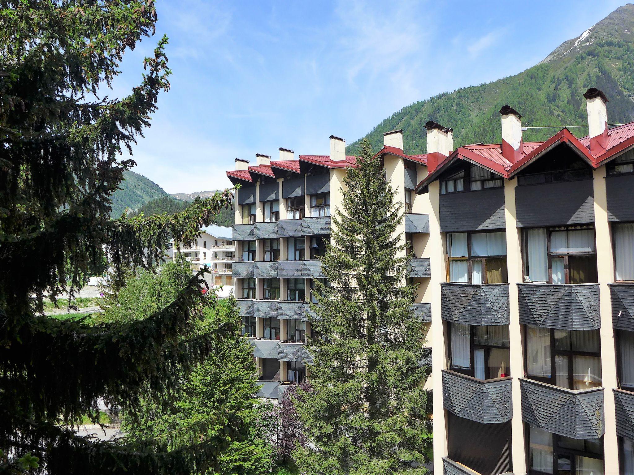 Foto 5 - Apartamento de 2 habitaciones en Chamonix-Mont-Blanc con vistas a la montaña