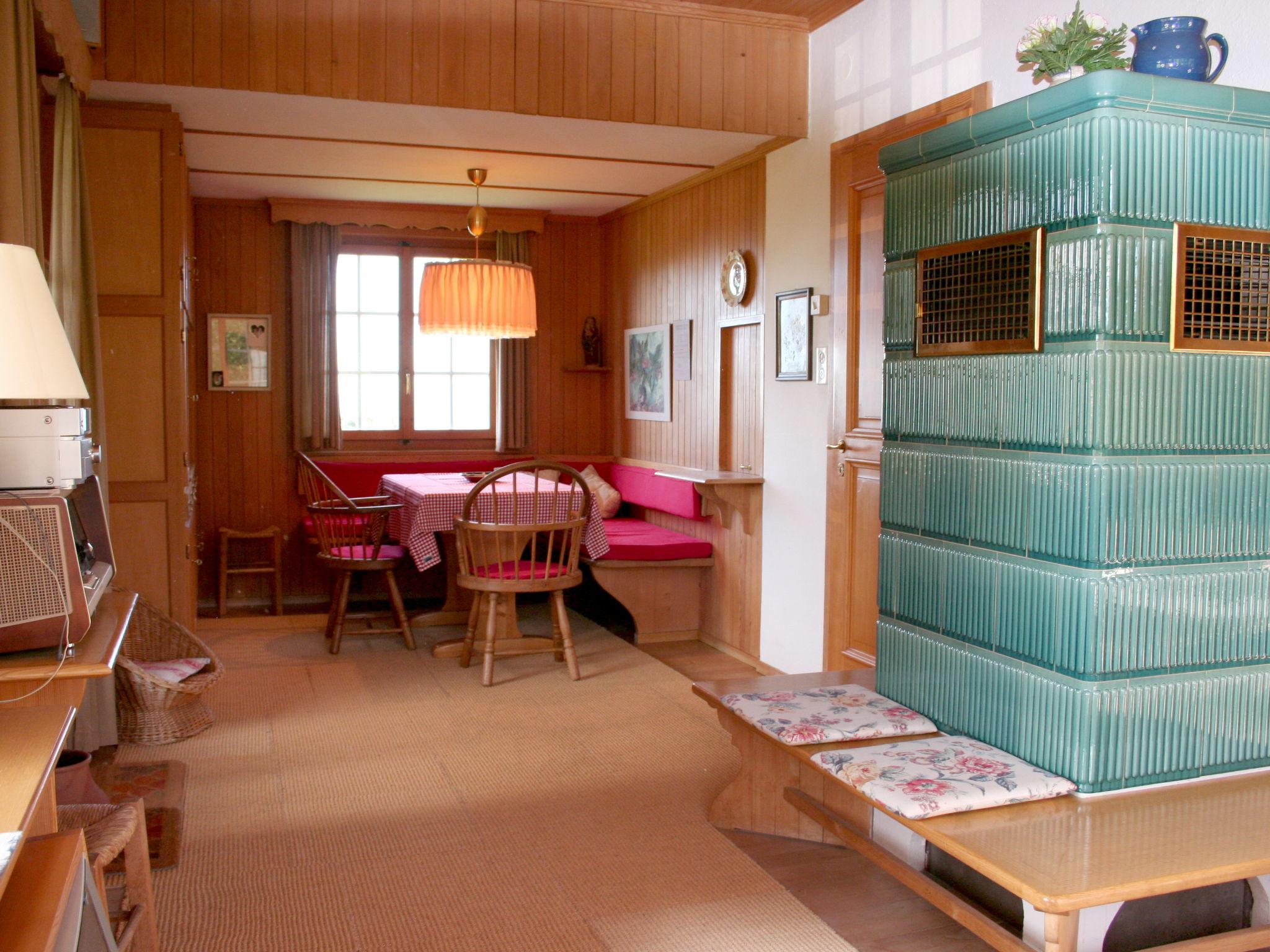 Photo 7 - Maison de 3 chambres à Aeschi bei Spiez avec jardin et vues sur la montagne