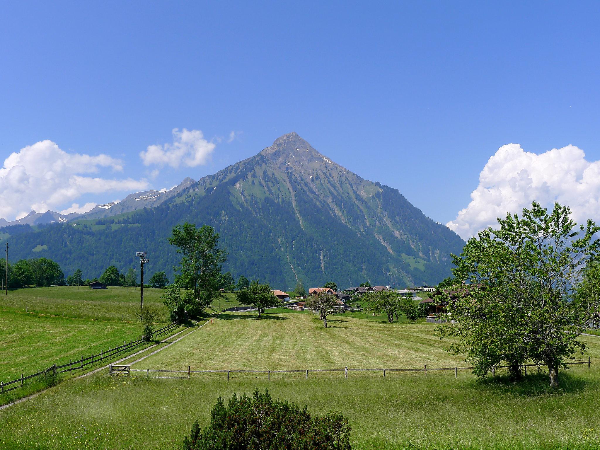 Photo 25 - Maison de 3 chambres à Aeschi bei Spiez avec jardin et vues sur la montagne