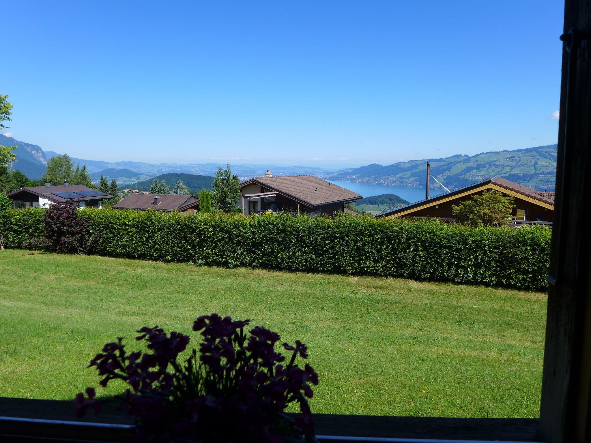 Photo 23 - Maison de 3 chambres à Aeschi bei Spiez avec jardin et vues sur la montagne