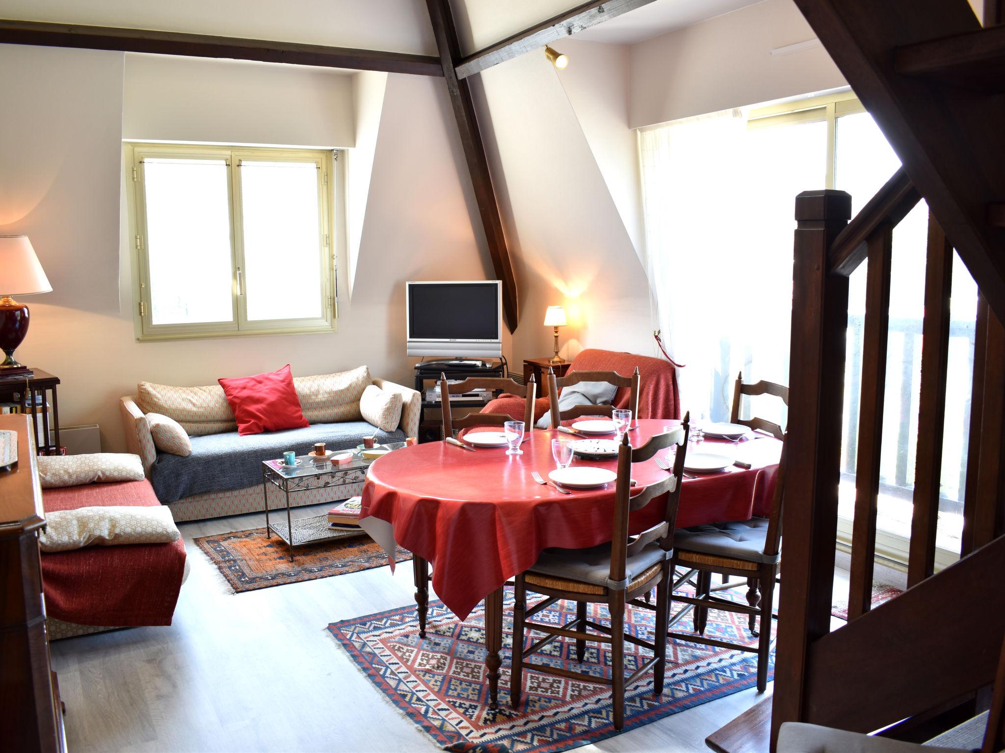 Photo 9 - Appartement de 2 chambres à Deauville avec vues à la mer