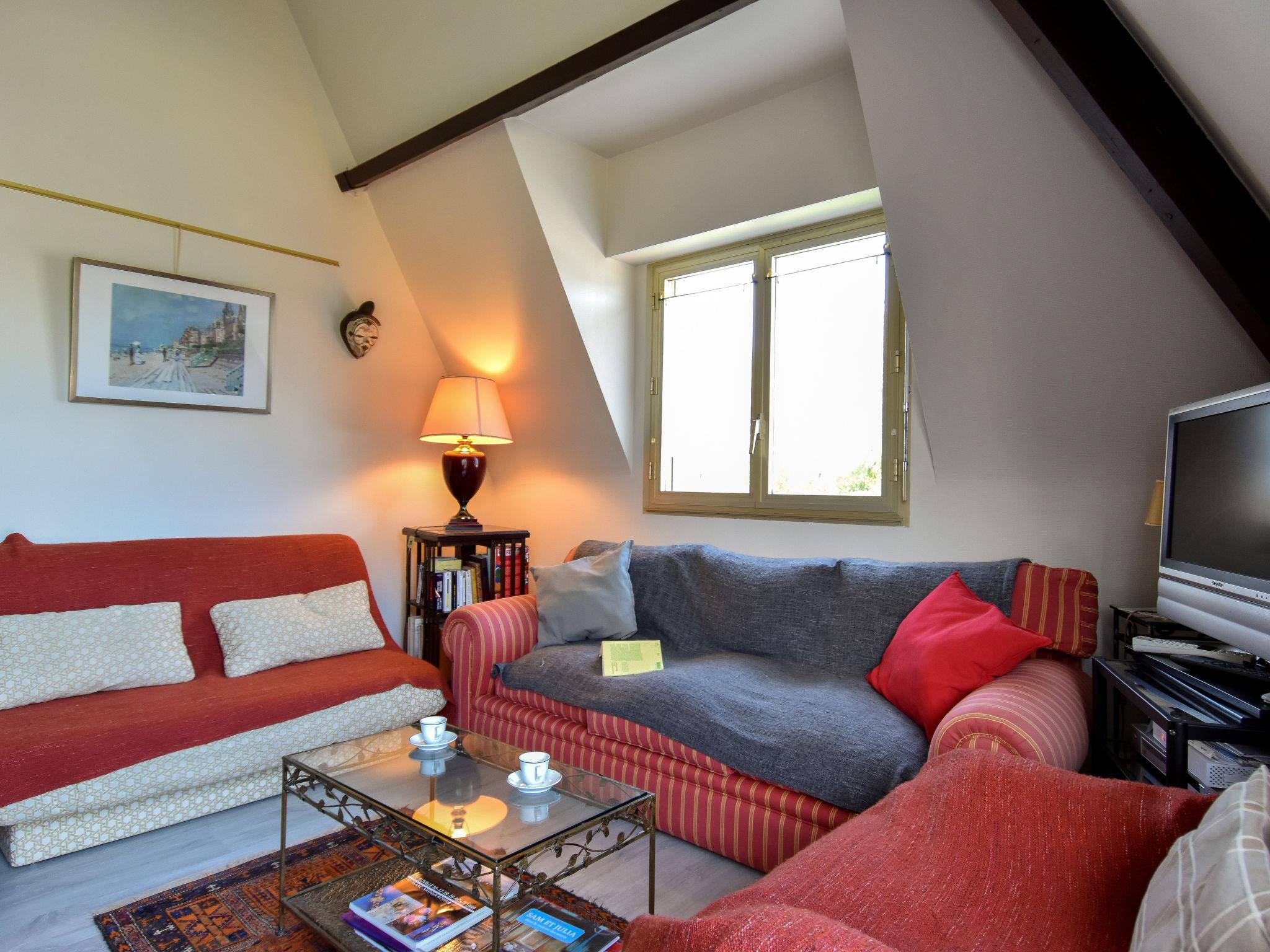 Foto 2 - Apartamento de 2 habitaciones en Deauville con vistas al mar