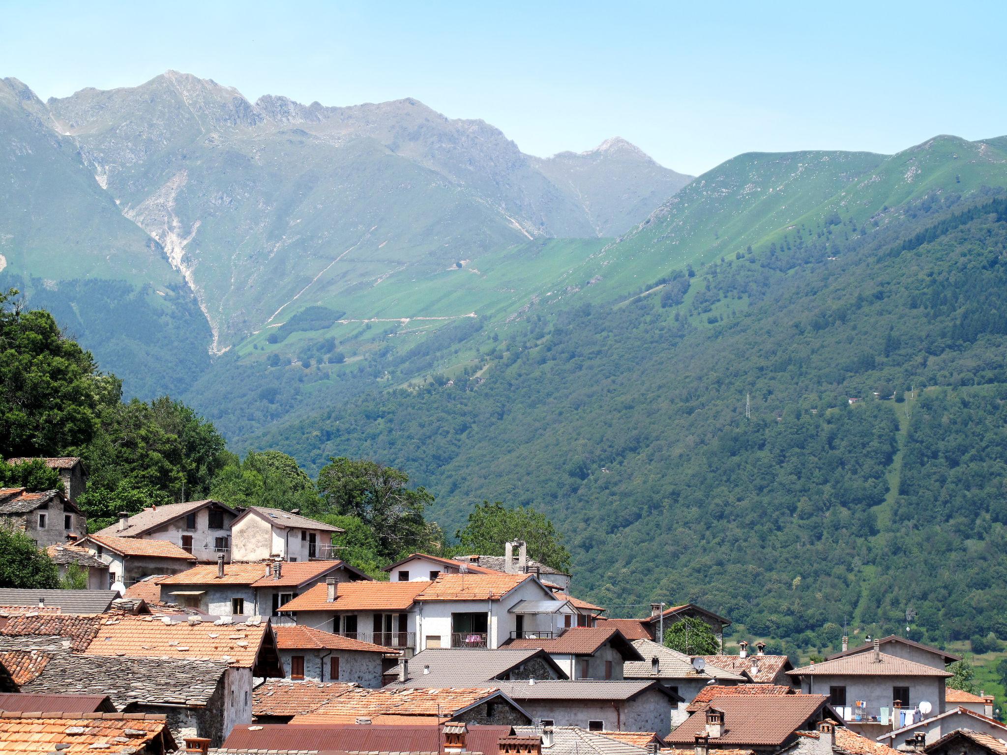 Foto 19 - Apartamento de 2 quartos em Gravedona ed Uniti com terraço e vista para a montanha