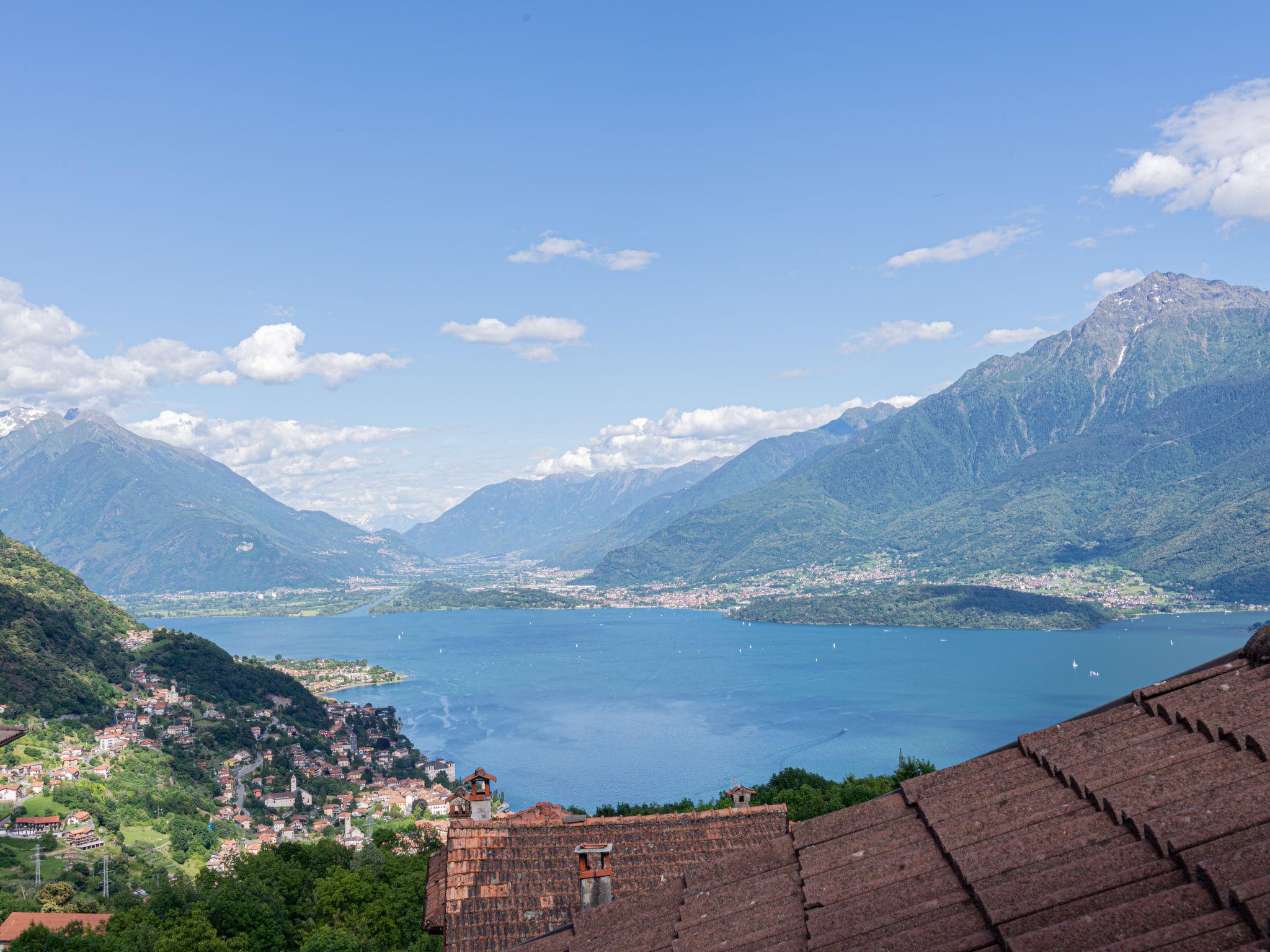 Foto 3 - Appartamento con 2 camere da letto a Gravedona ed Uniti con terrazza e vista sulle montagne