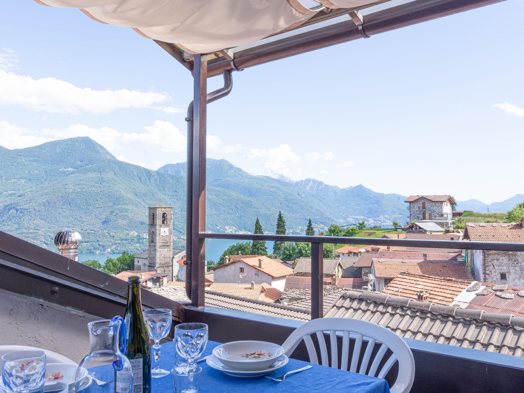 Foto 2 - Appartamento con 2 camere da letto a Gravedona ed Uniti con terrazza e vista sulle montagne