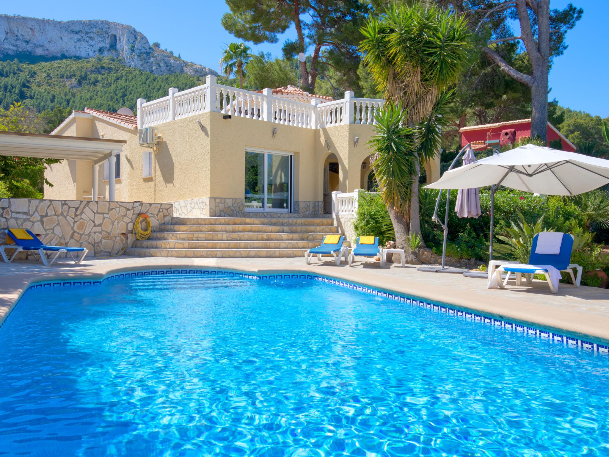 Foto 1 - Casa de 2 quartos em Dénia com piscina privada e vistas do mar