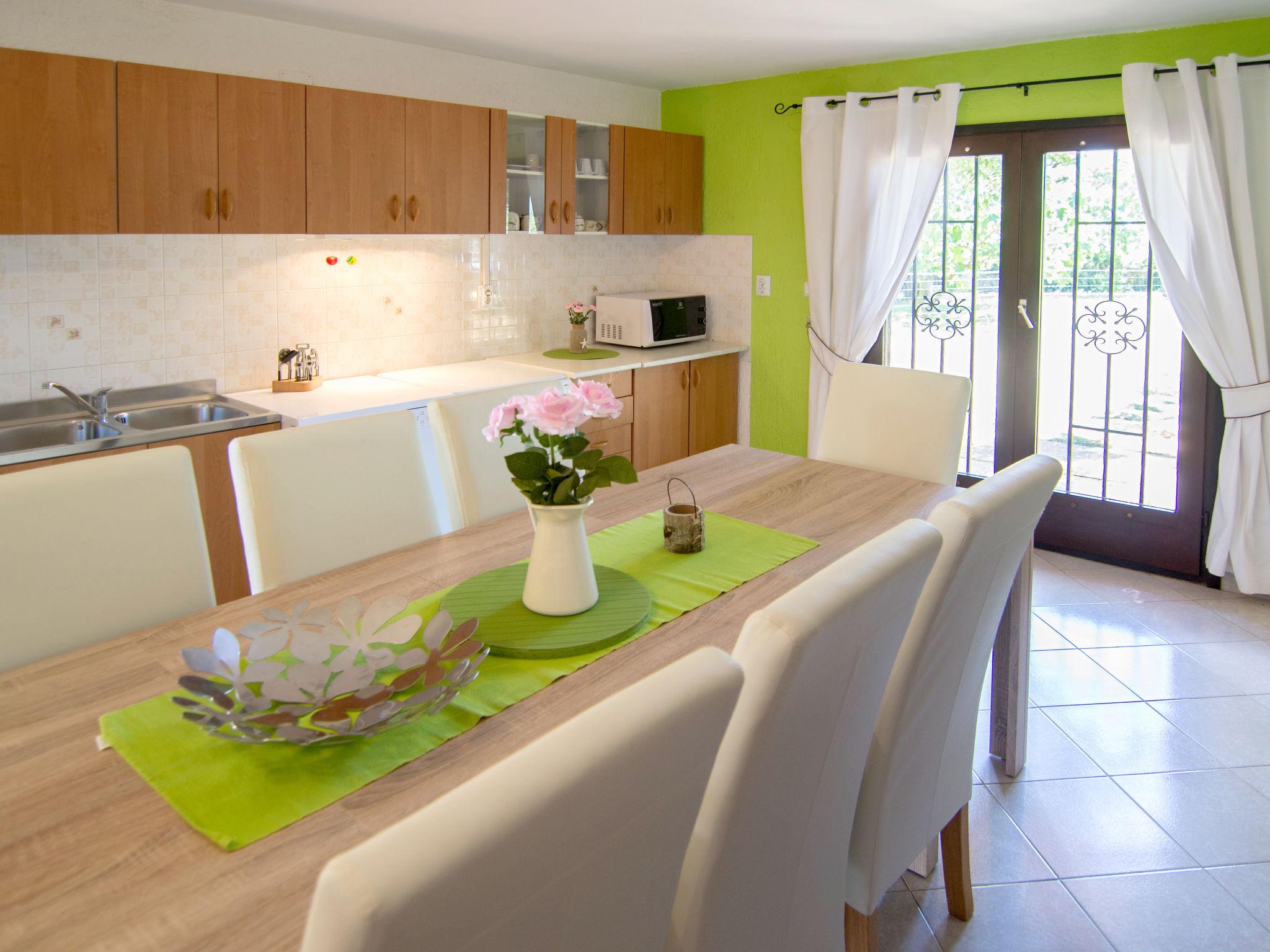 Photo 5 - 3 bedroom House in Poreč with private pool and garden