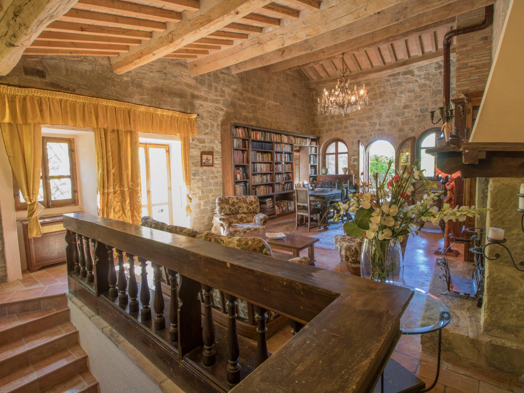 Photo 11 - Maison de 6 chambres à Gubbio avec piscine privée et jardin