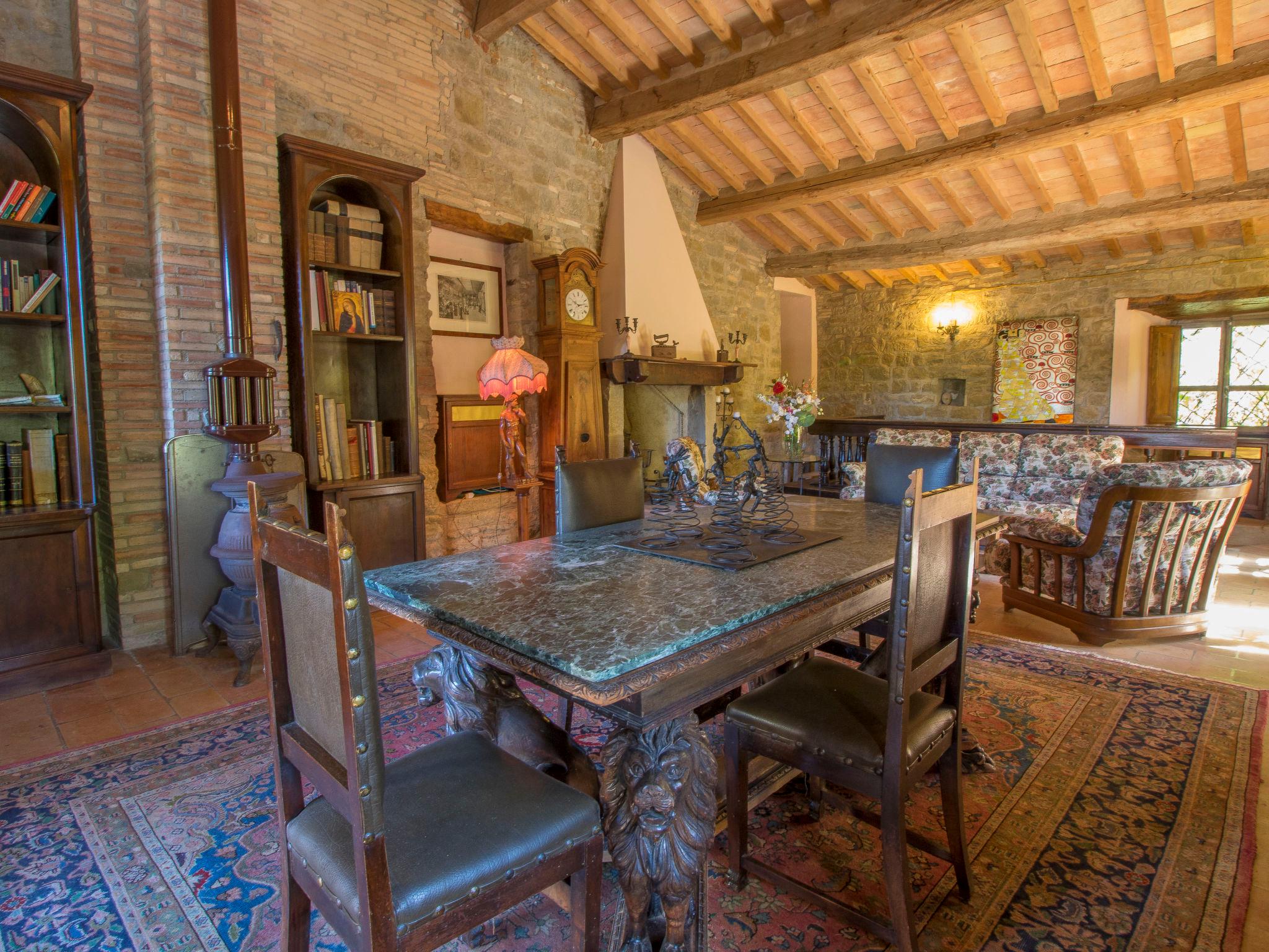 Photo 12 - 6 bedroom House in Gubbio with private pool and garden