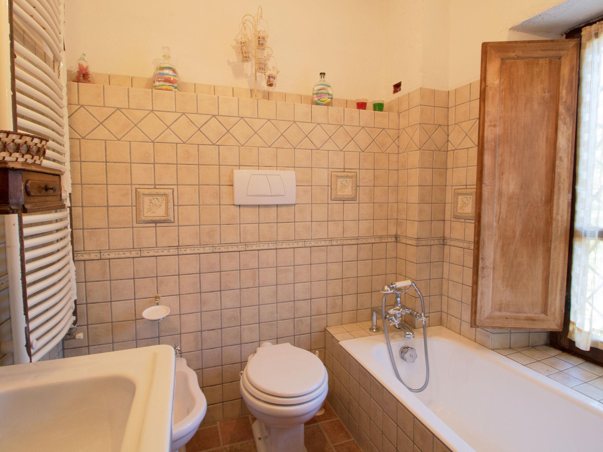 Photo 36 - 6 bedroom House in Gubbio with private pool and garden