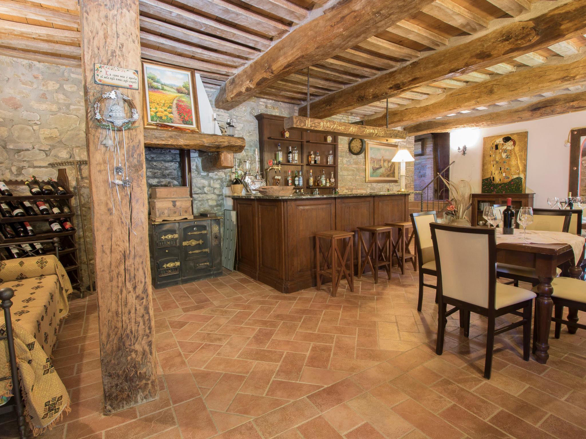 Photo 16 - 6 bedroom House in Gubbio with private pool and garden