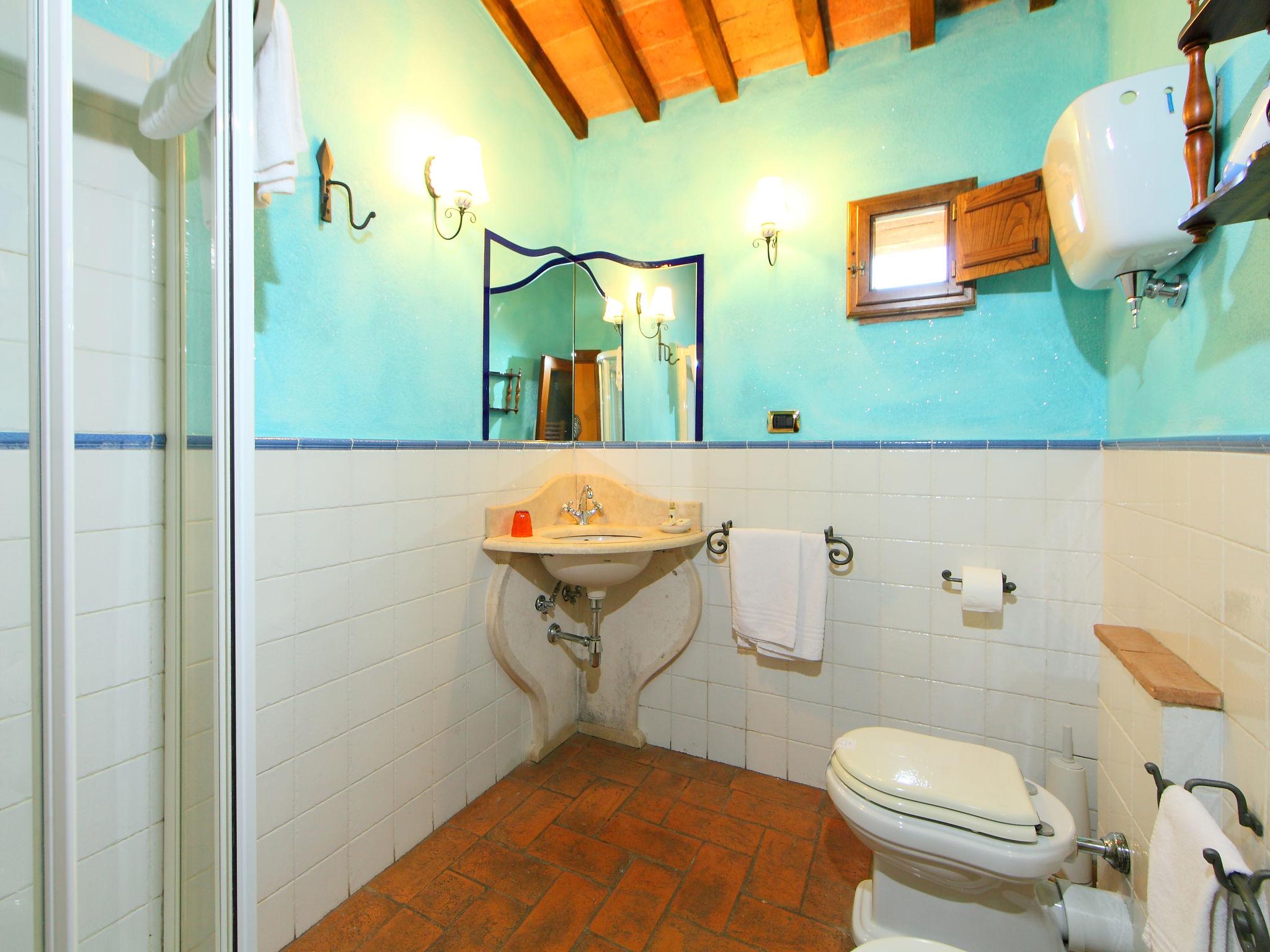 Foto 9 - Apartment mit 1 Schlafzimmer in Rapolano Terme mit schwimmbad