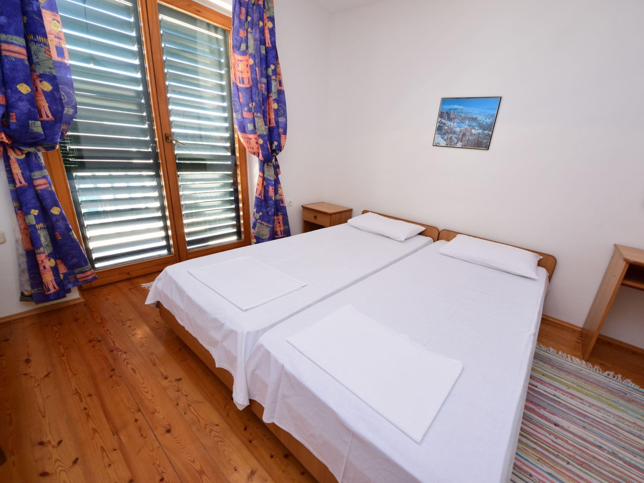 Foto 9 - Apartamento de 1 habitación en Orebić con piscina y vistas al mar