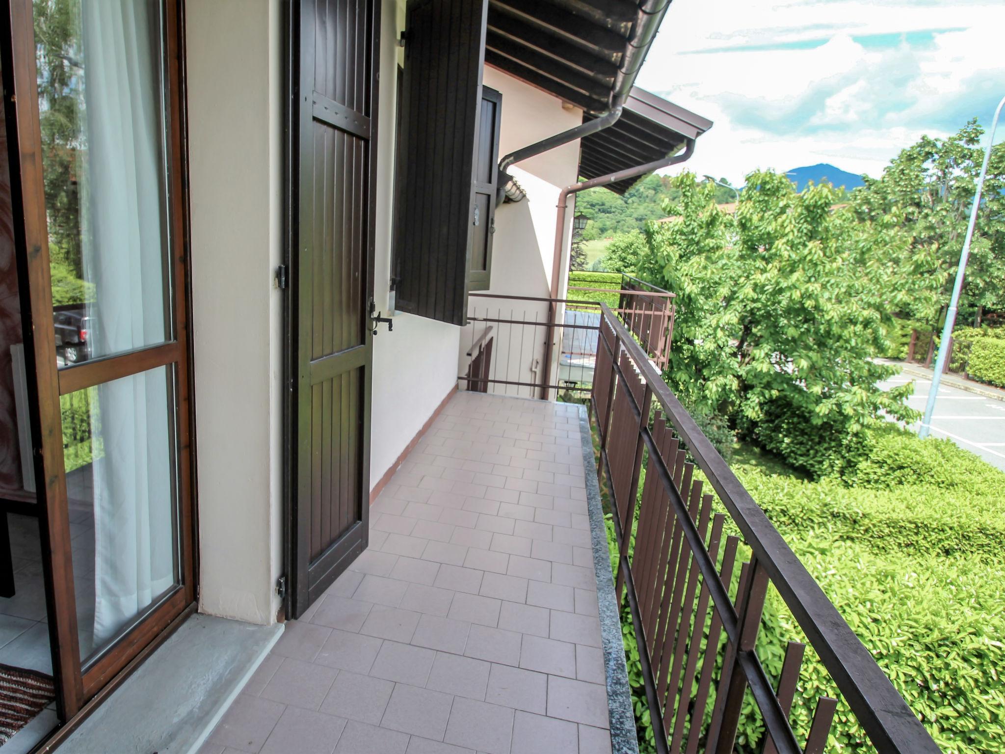 Foto 14 - Apartamento de 2 habitaciones en Monvalle con piscina y vistas a la montaña
