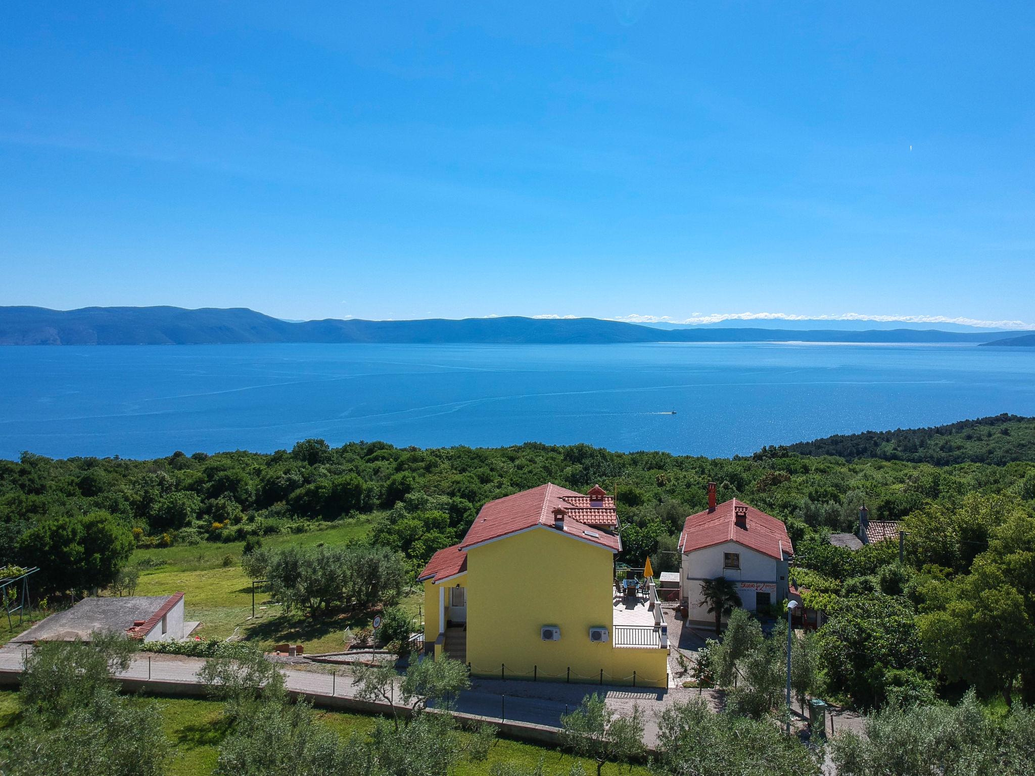 Photo 21 - 2 bedroom Apartment in Raša with terrace and sea view