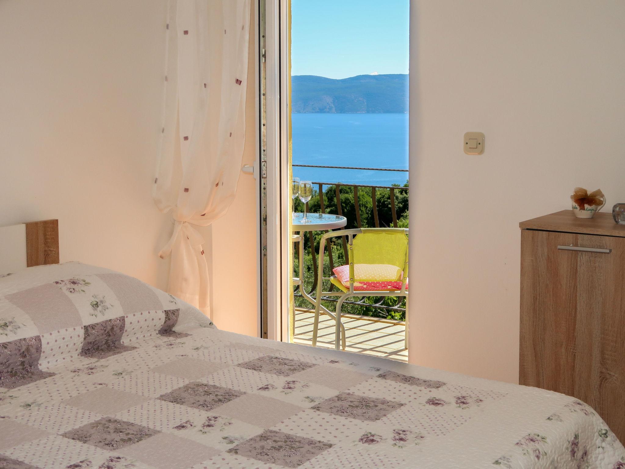 Photo 13 - Appartement de 2 chambres à Raša avec terrasse et vues à la mer
