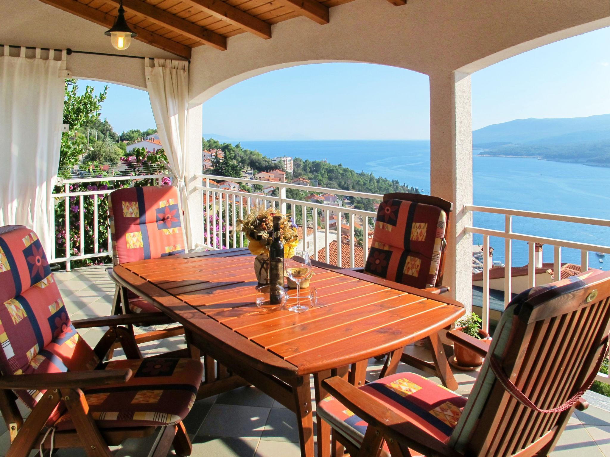 Photo 13 - 2 bedroom Apartment in Labin with terrace and sea view
