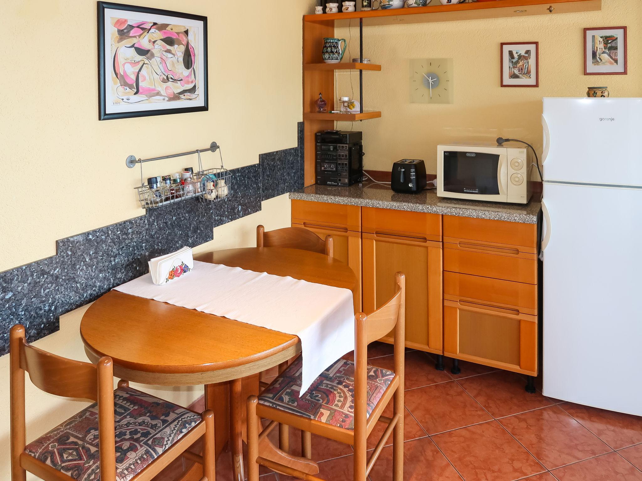 Photo 16 - 2 bedroom Apartment in Labin with terrace and sea view