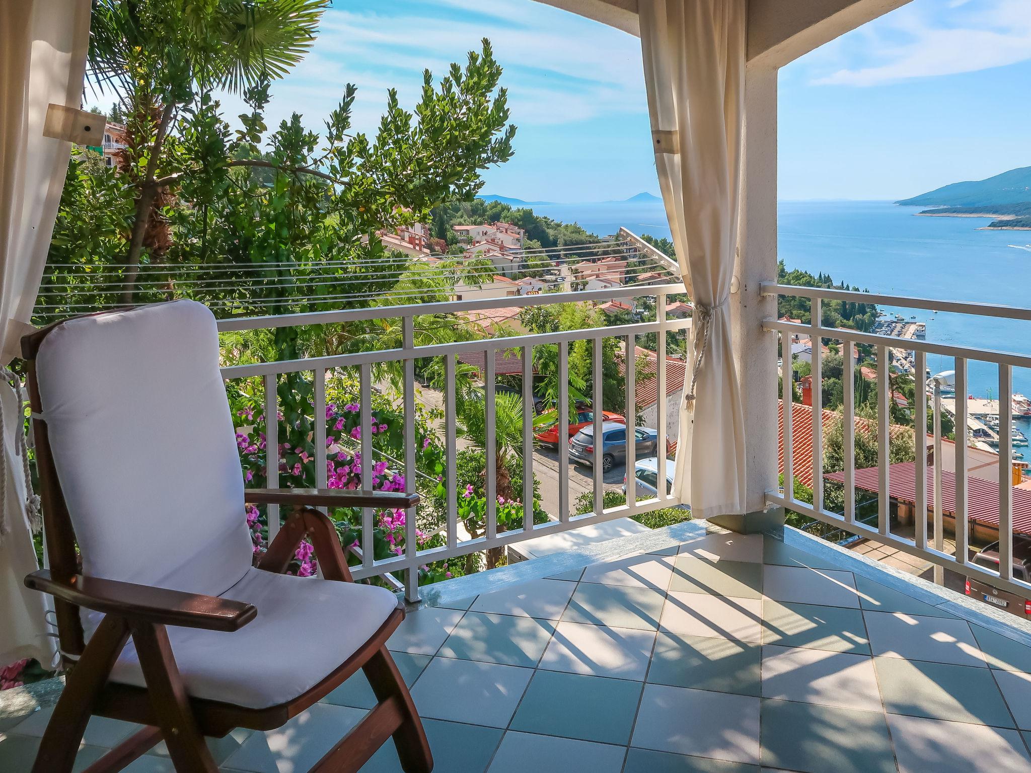 Photo 2 - 2 bedroom Apartment in Labin with terrace and sea view