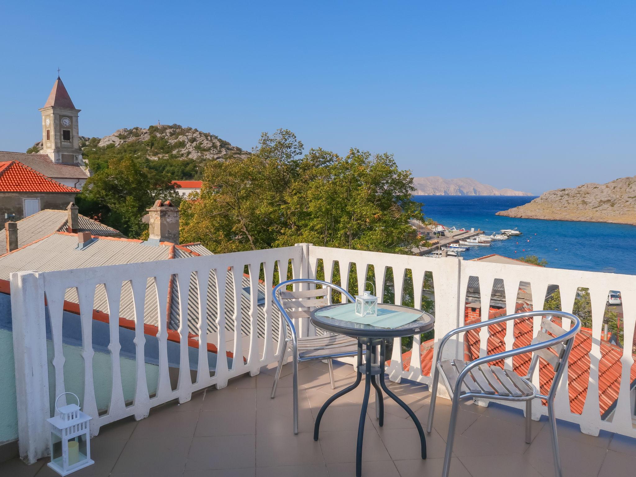 Photo 3 - Maison de 6 chambres à Senj avec jardin et terrasse