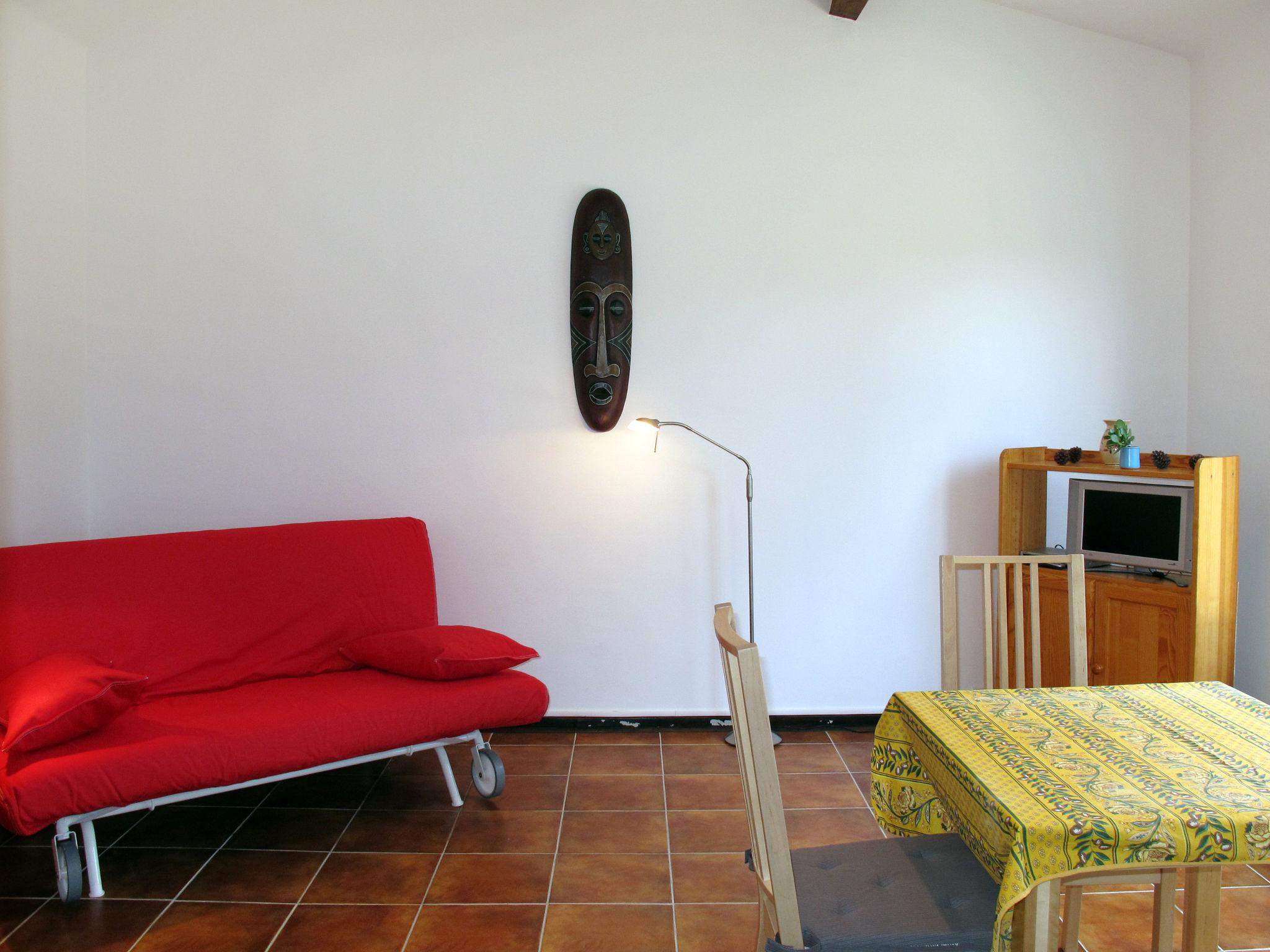 Foto 3 - Apartamento em Six-Fours-les-Plages com jardim