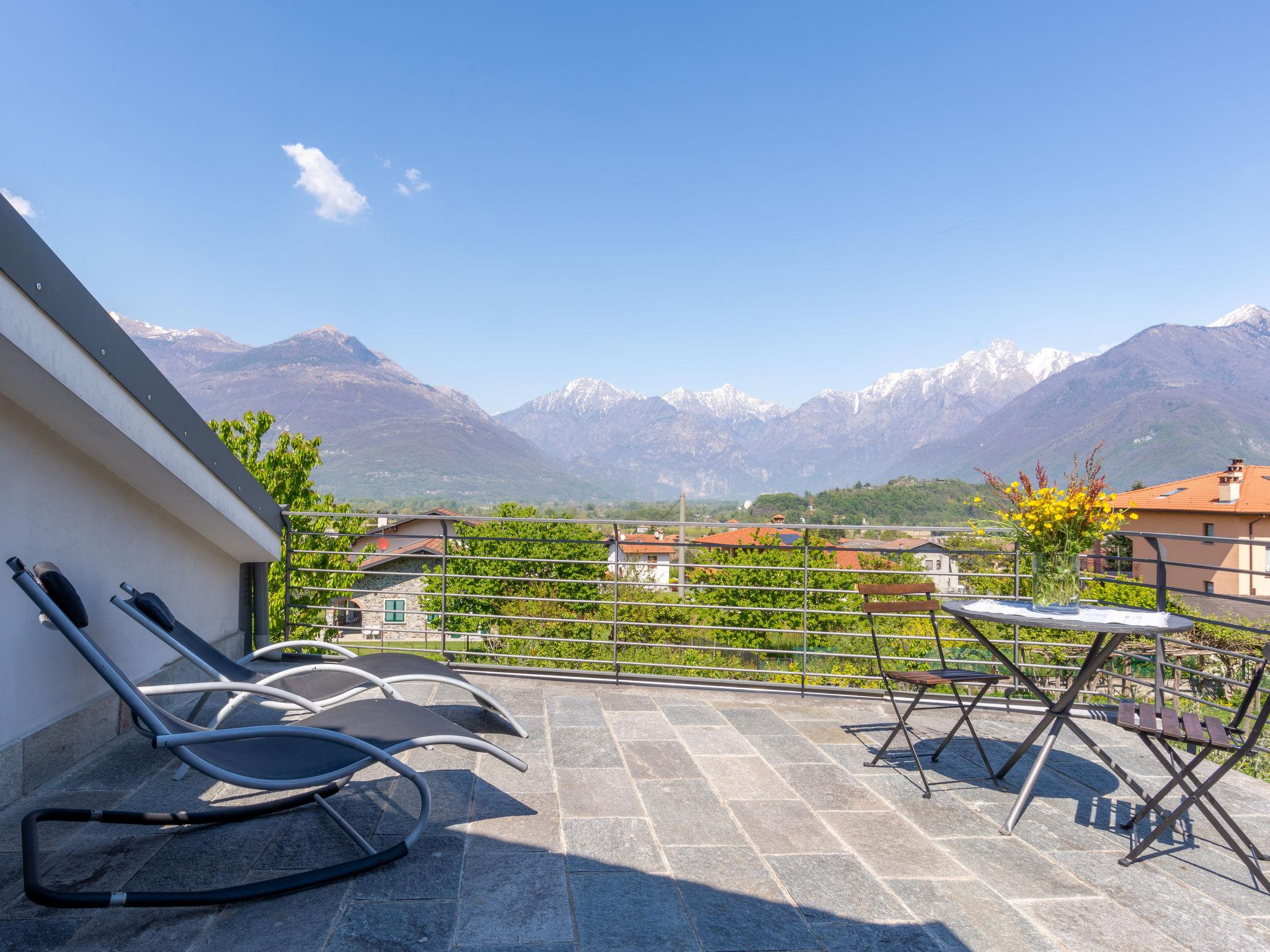 Foto 4 - Casa de 1 quarto em Colico com jardim e vista para a montanha