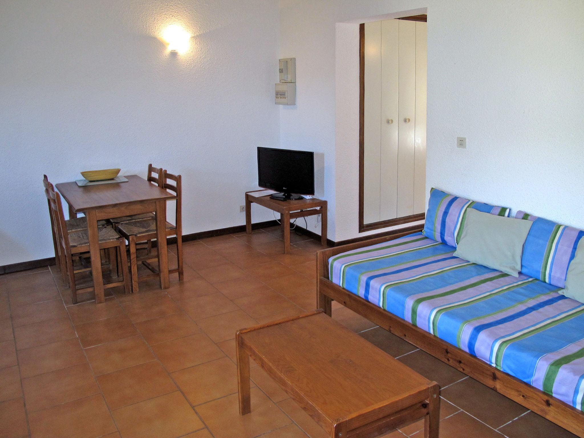 Foto 5 - Appartamento con 1 camera da letto a Porto-Vecchio con piscina e vista mare