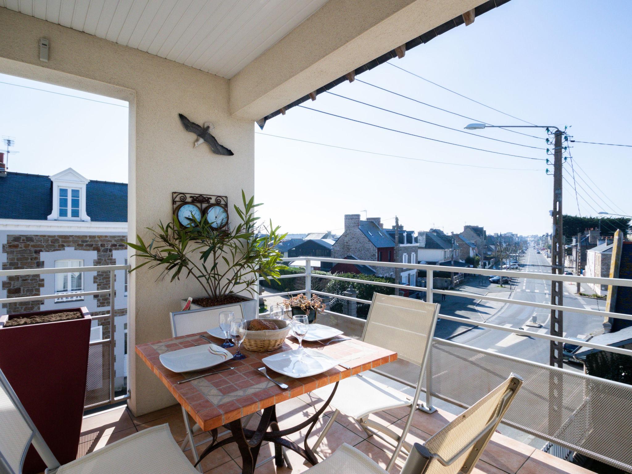 Foto 1 - Apartamento de 2 quartos em Saint-Malo com terraço e vistas do mar
