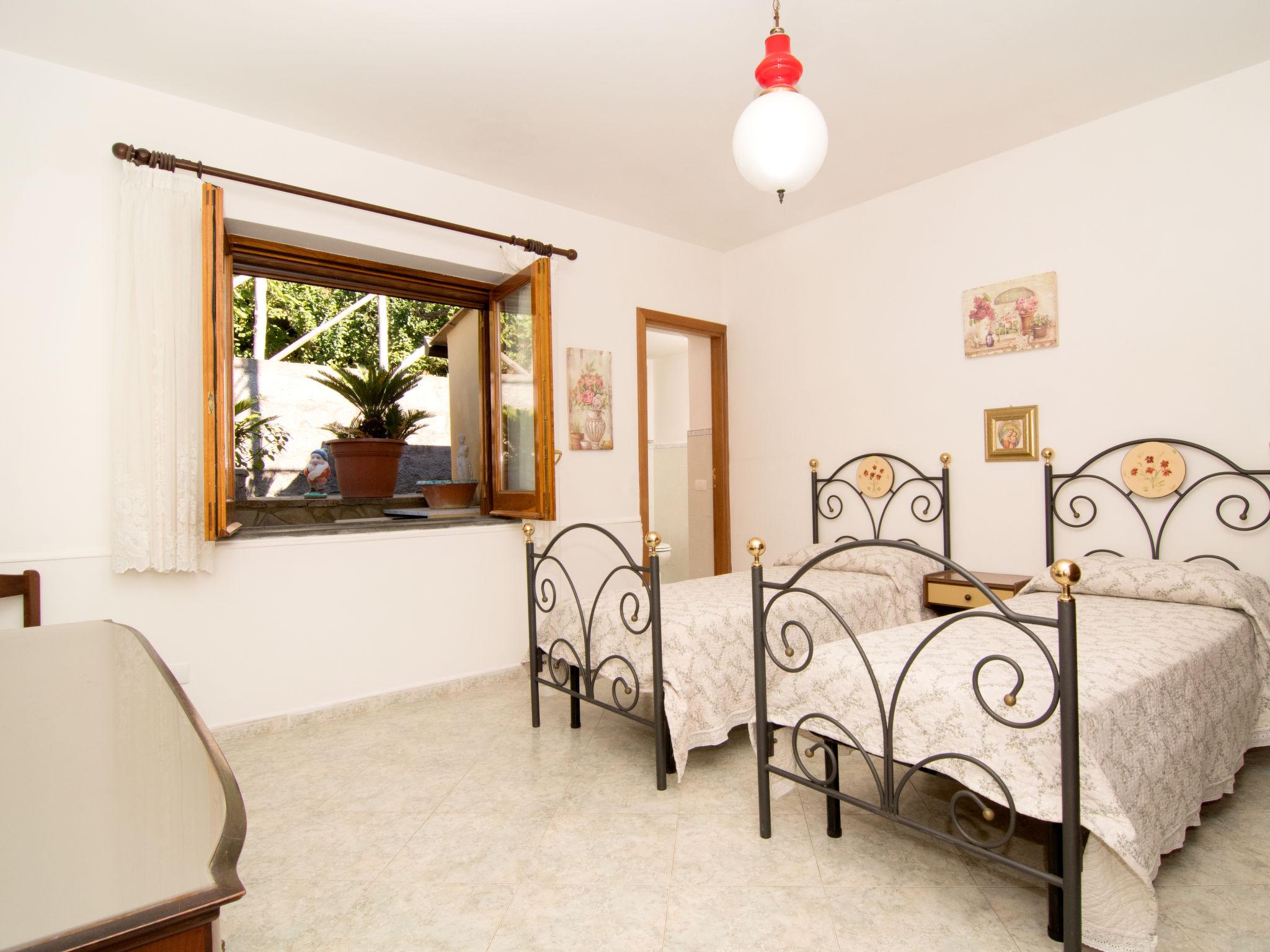 Photo 15 - 3 bedroom House in Massa Lubrense with private pool and garden