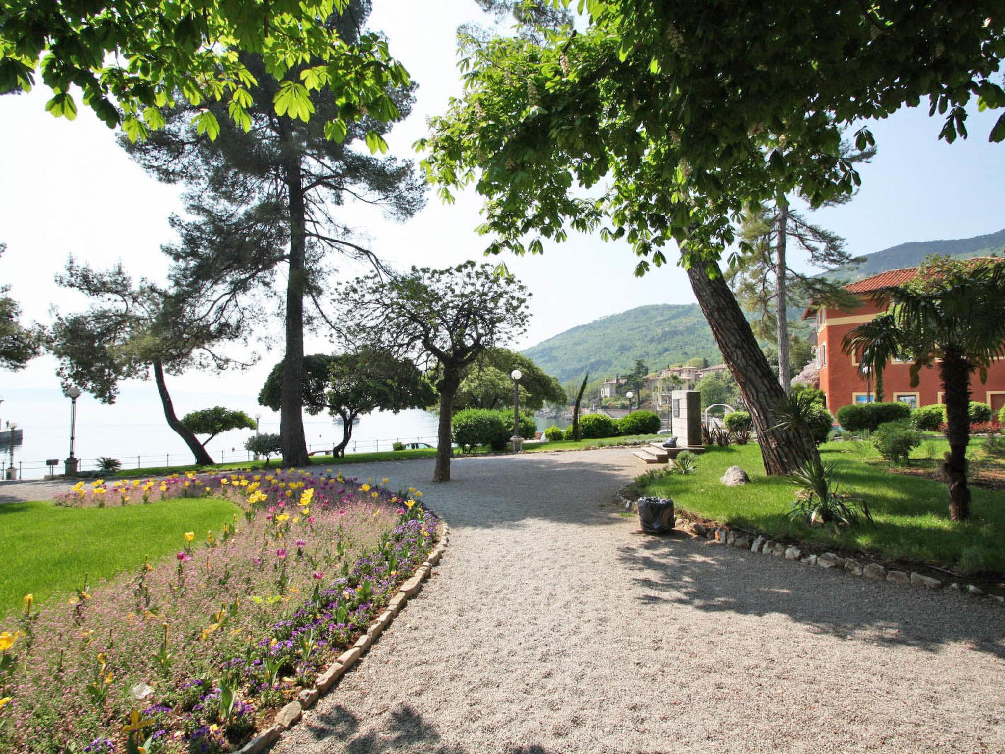 Photo 14 - Apartment in Lovran with terrace and sea view