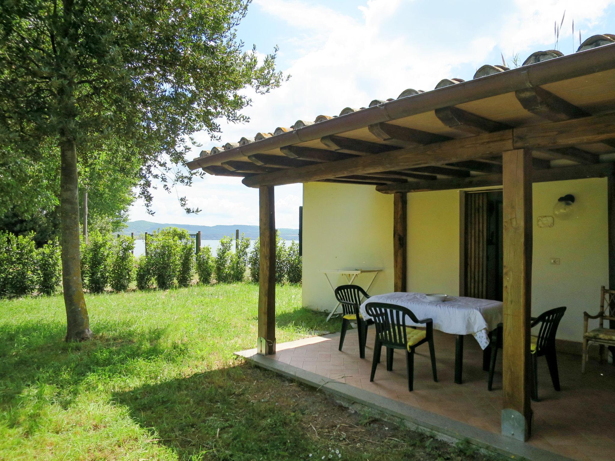 Foto 2 - Casa de 1 habitación en Bolsena con piscina y jardín