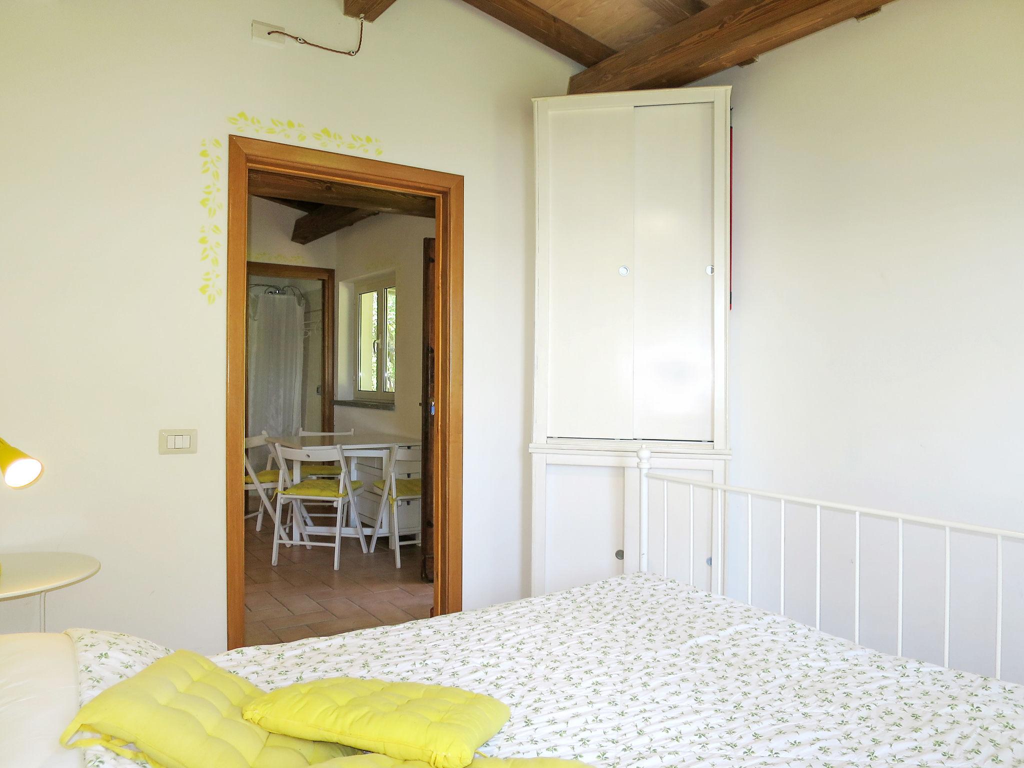 Foto 7 - Haus mit 1 Schlafzimmer in Bolsena mit schwimmbad und garten