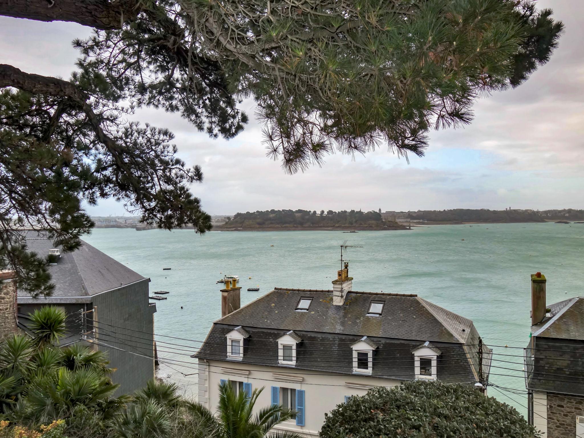 Foto 16 - Appartamento con 2 camere da letto a Dinard con terrazza e vista mare