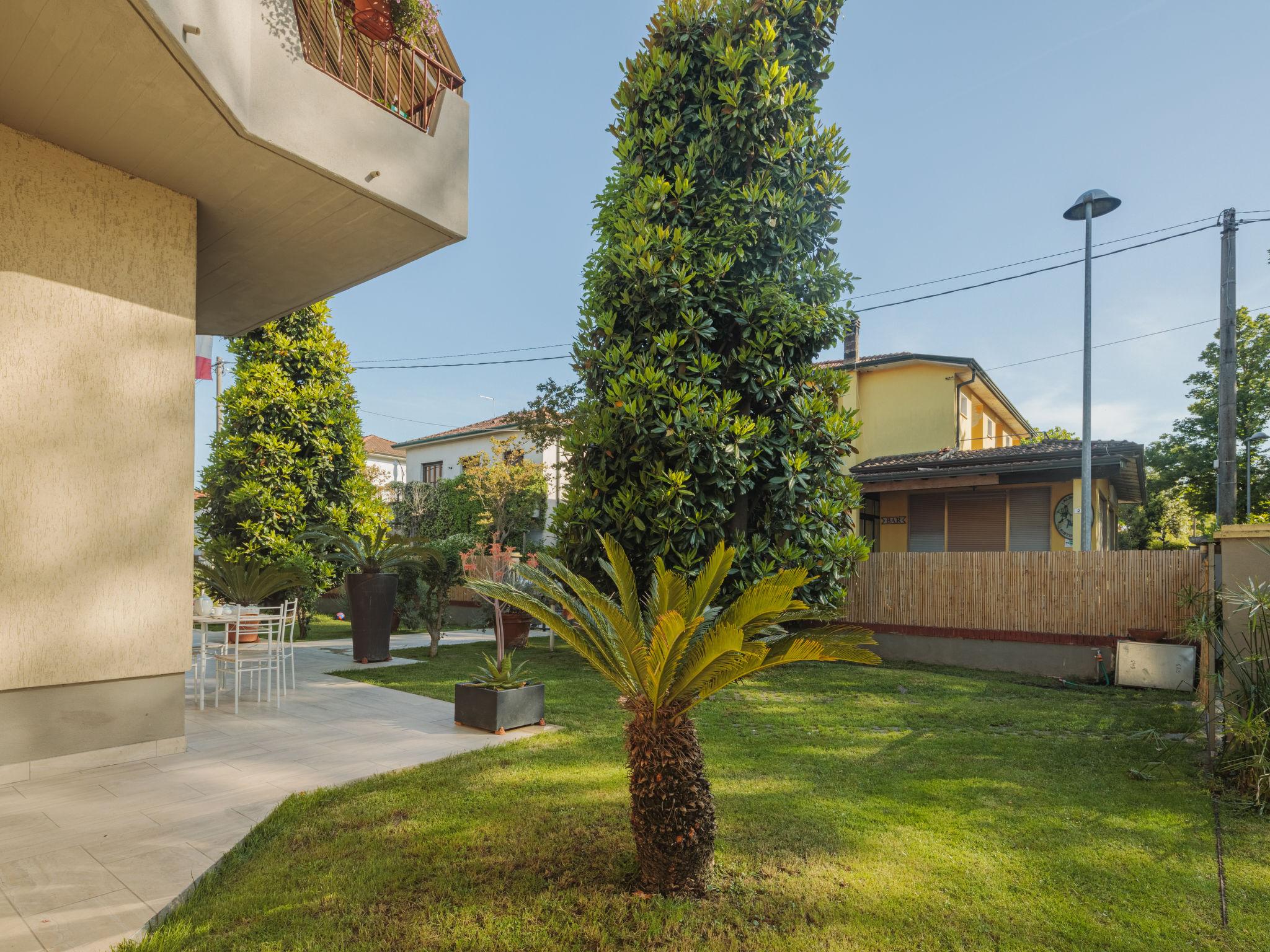 Foto 18 - Apartamento de 1 habitación en Massa con jardín y vistas al mar