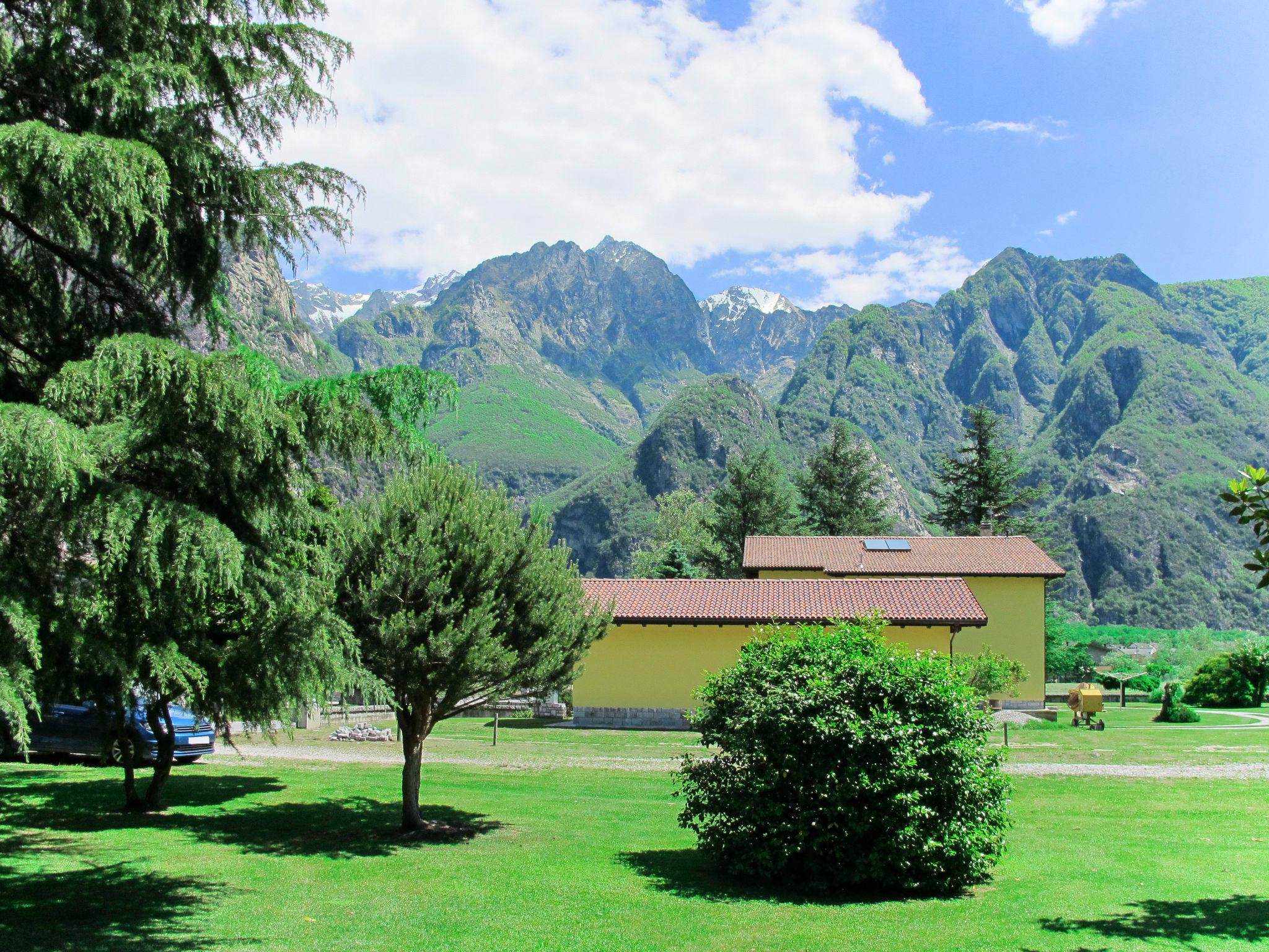 Photo 25 - Appartement de 2 chambres à Samolaco avec jardin et vues sur la montagne