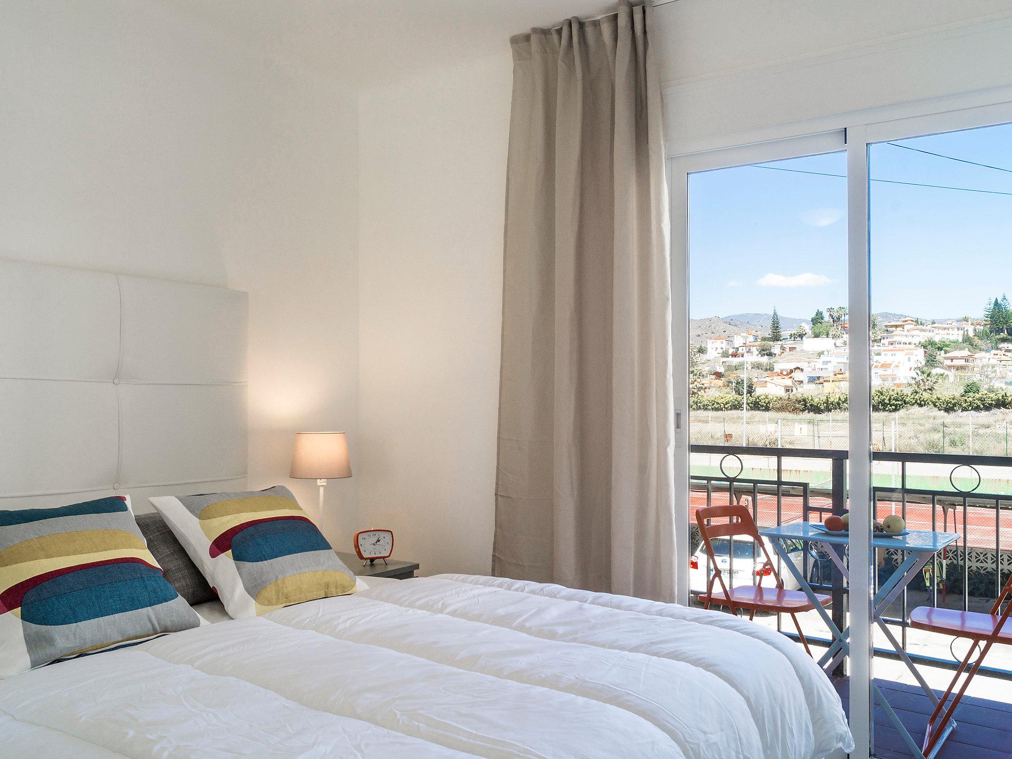 Foto 4 - Appartamento con 2 camere da letto a Rincón de la Victoria con terrazza