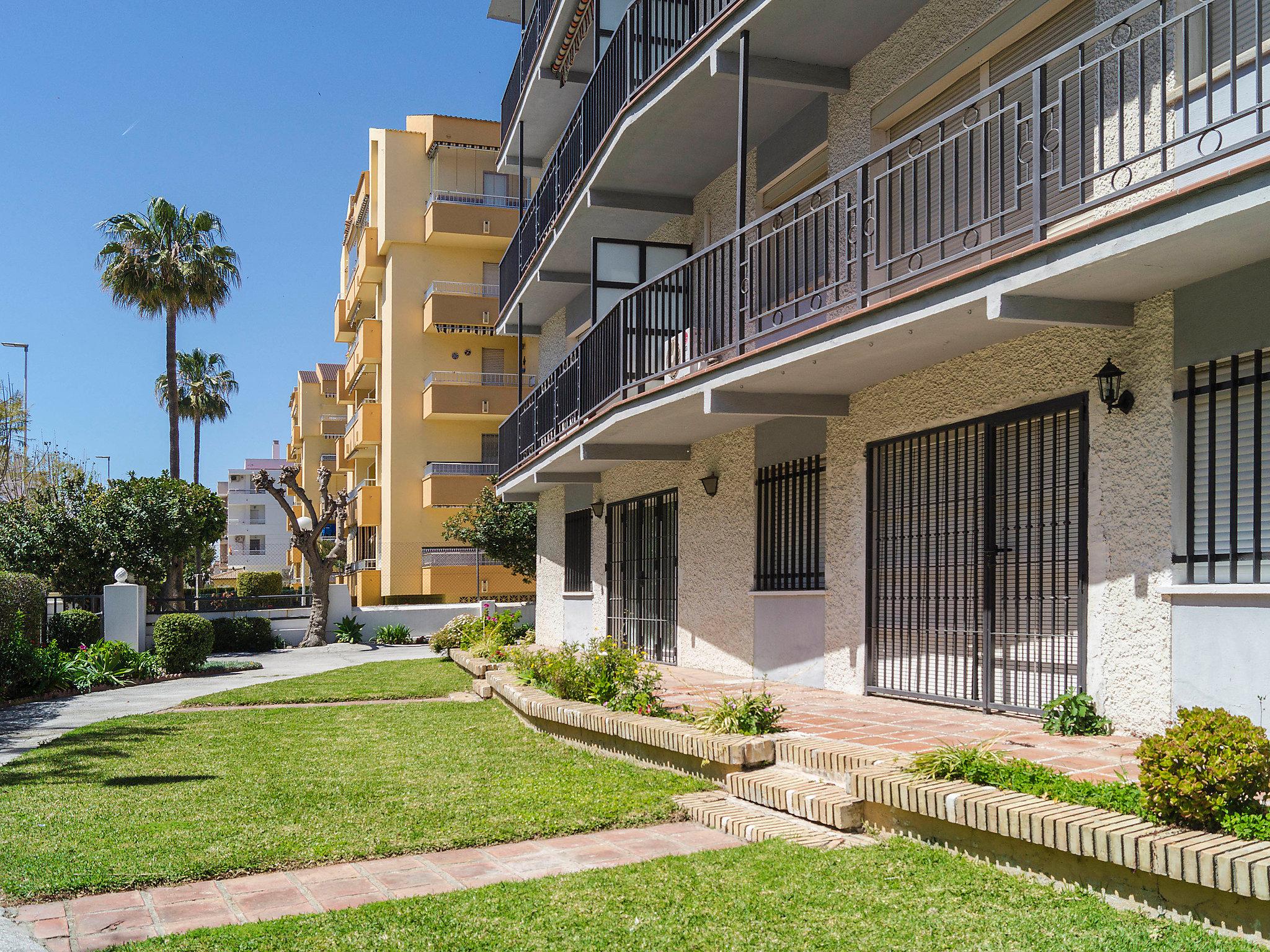 Photo 12 - Appartement de 2 chambres à Rincón de la Victoria avec jardin et terrasse