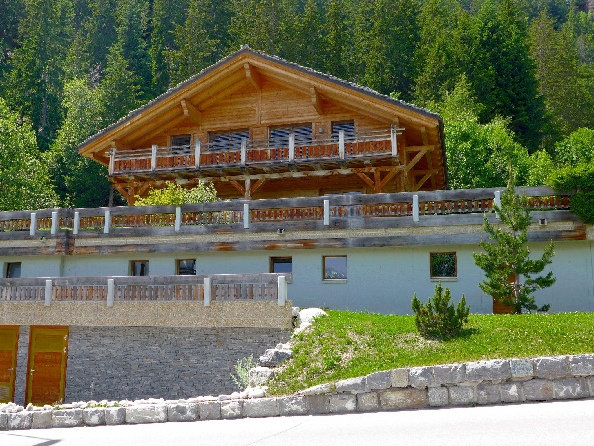 Foto 1 - Casa de 5 habitaciones en Crans-Montana con jardín y vistas a la montaña