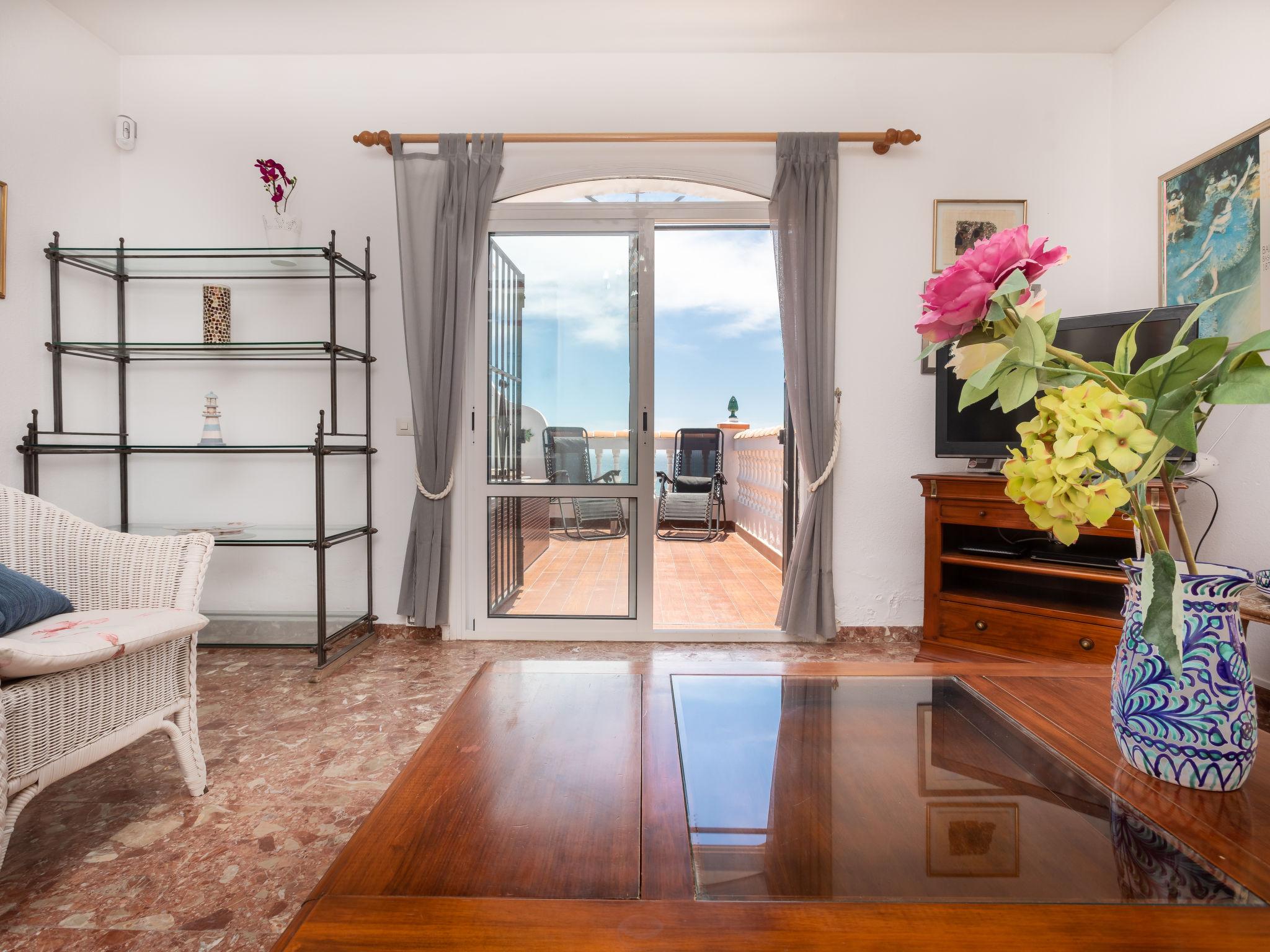 Foto 5 - Casa con 2 camere da letto a Nerja con piscina privata e vista mare