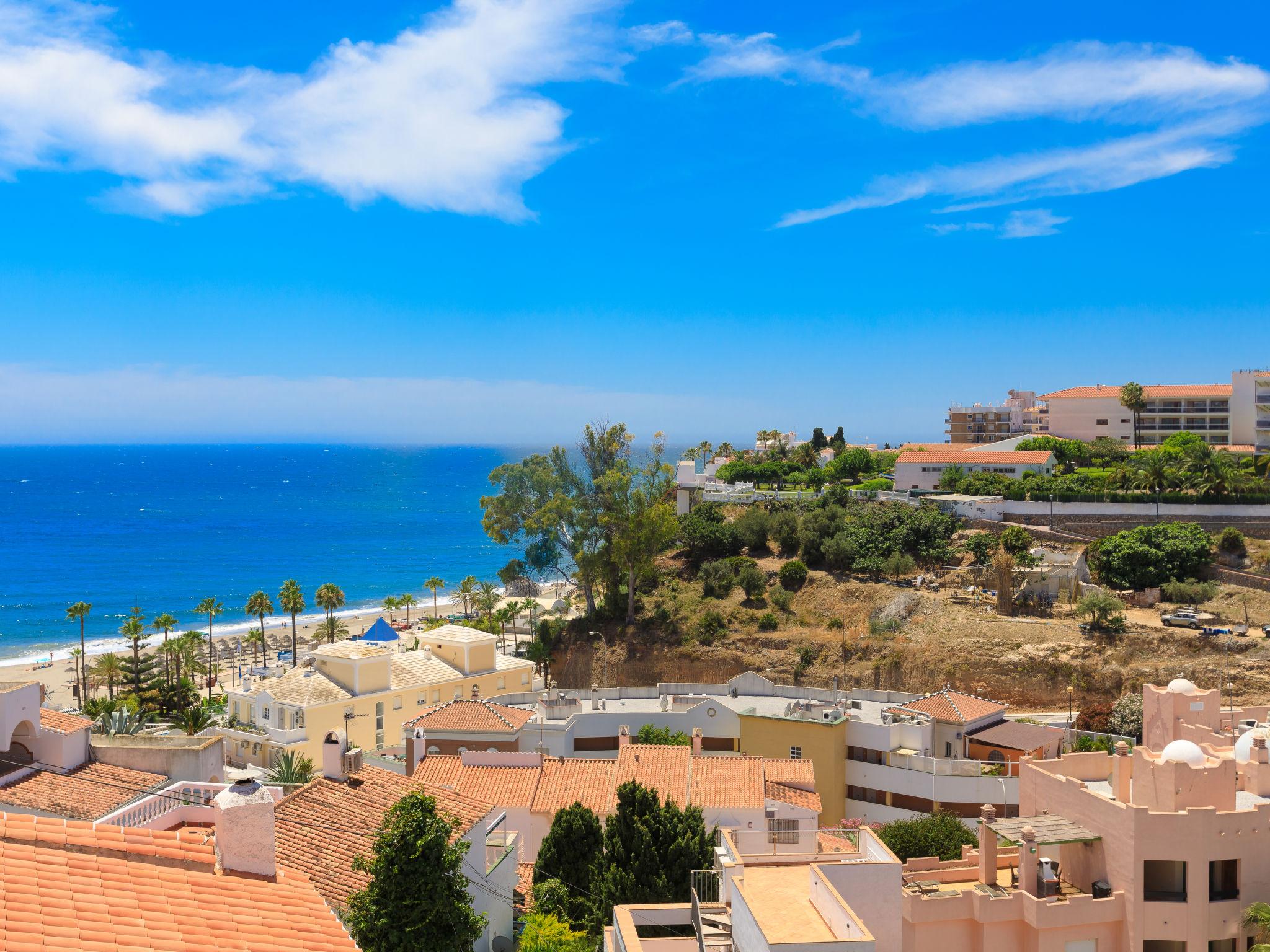 Foto 3 - Casa con 2 camere da letto a Nerja con piscina privata e vista mare