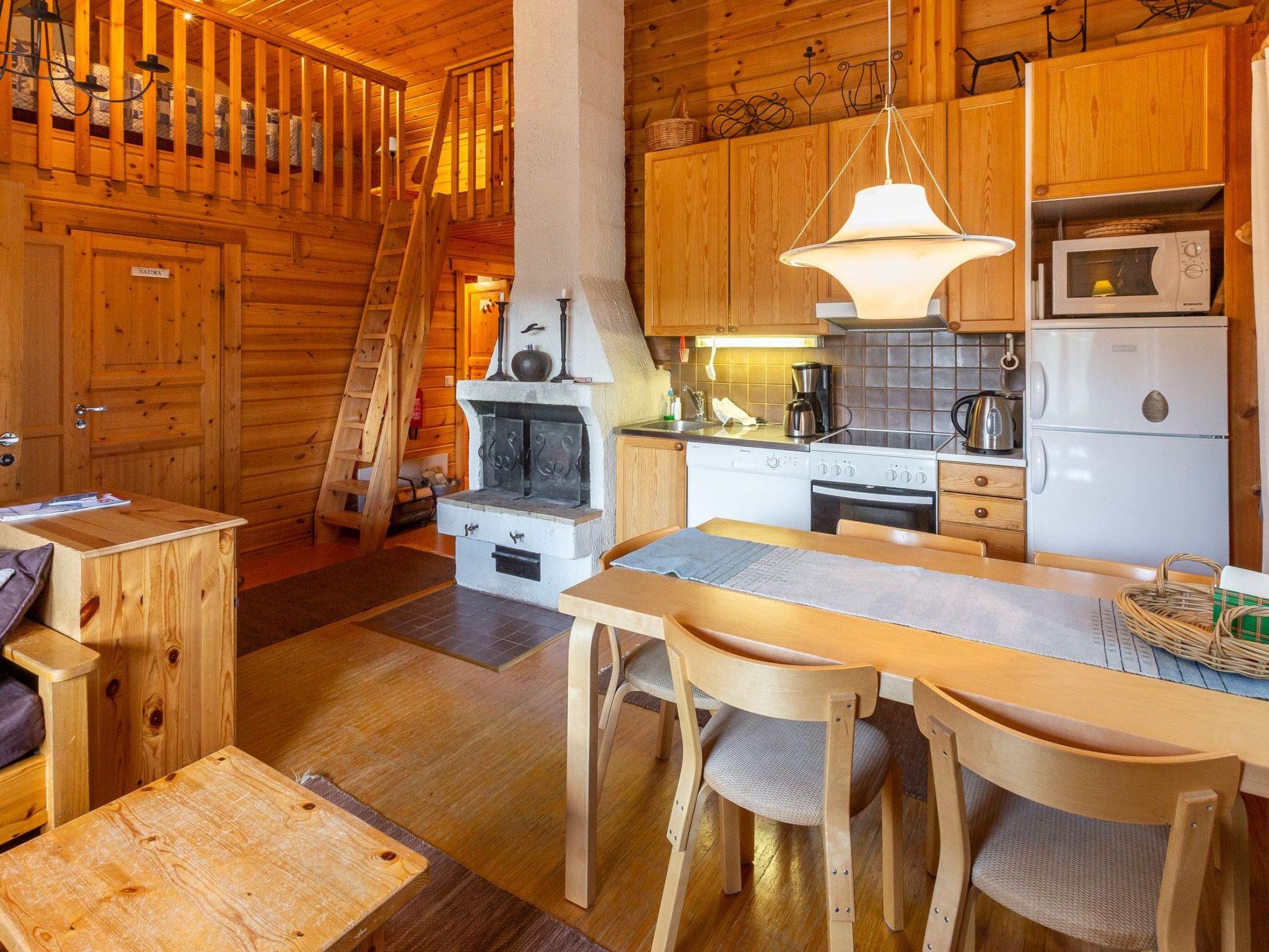 Foto 7 - Casa de 2 habitaciones en Kolari con sauna y vistas a la montaña