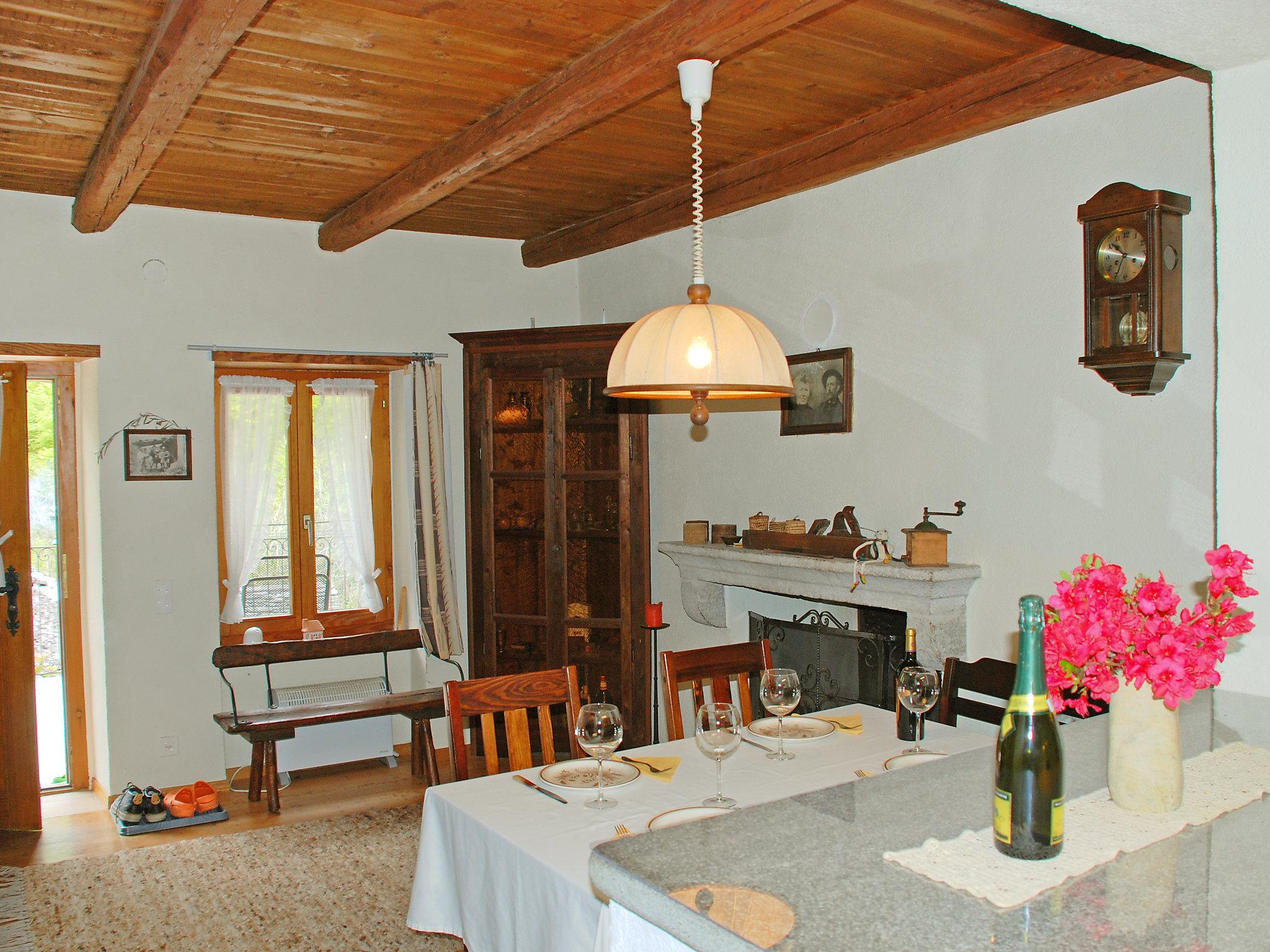Foto 10 - Apartamento de 3 quartos em Onsernone com jardim e terraço