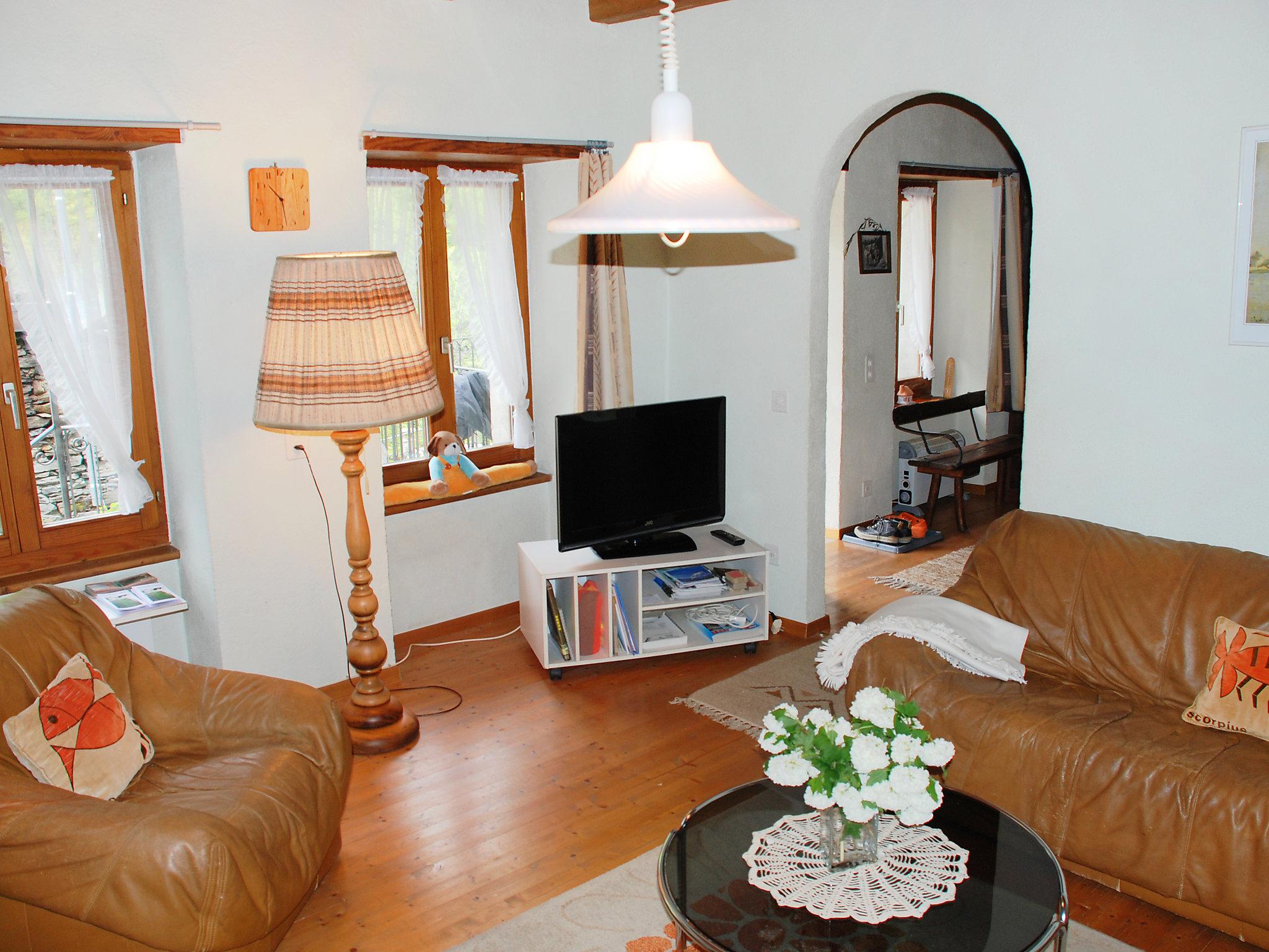 Photo 6 - 3 bedroom Apartment in Onsernone with garden and terrace