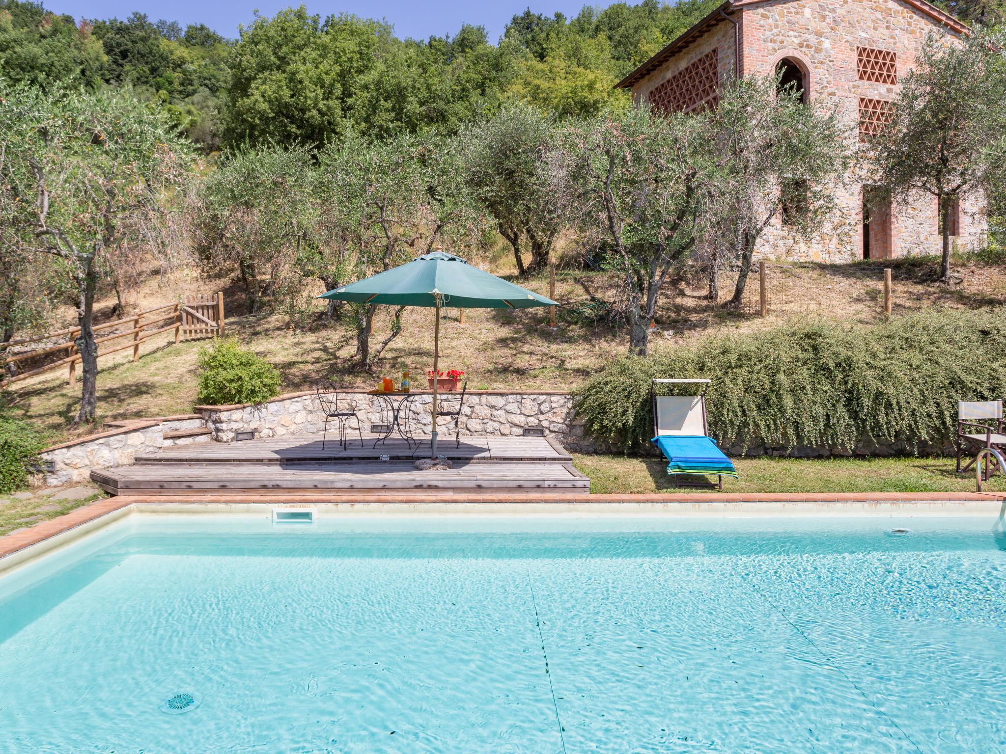 Photo 14 - 2 bedroom Apartment in Lucca with swimming pool and garden