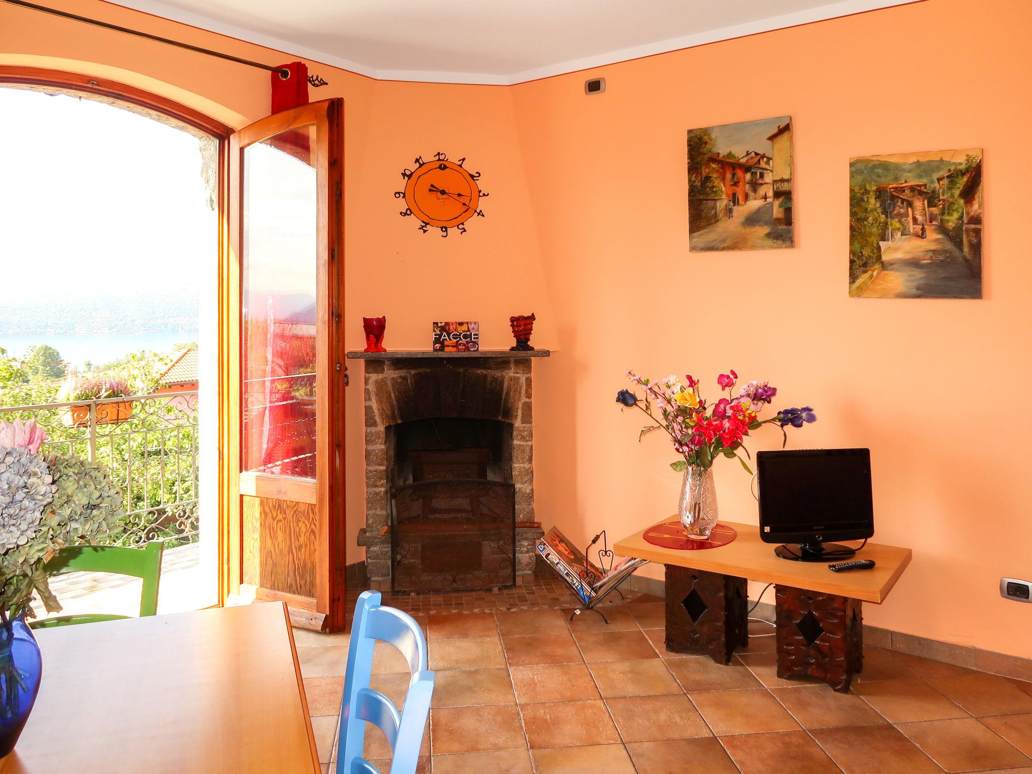 Photo 5 - 2 bedroom House in Brezzo di Bedero with garden and mountain view