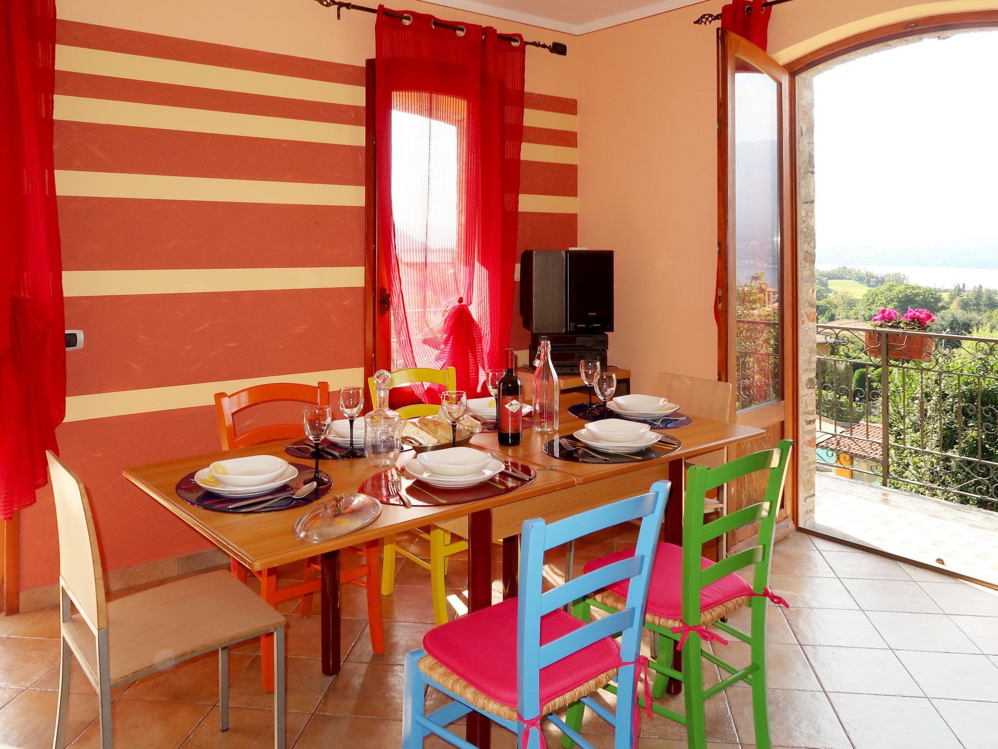 Photo 7 - 2 bedroom House in Brezzo di Bedero with garden and mountain view