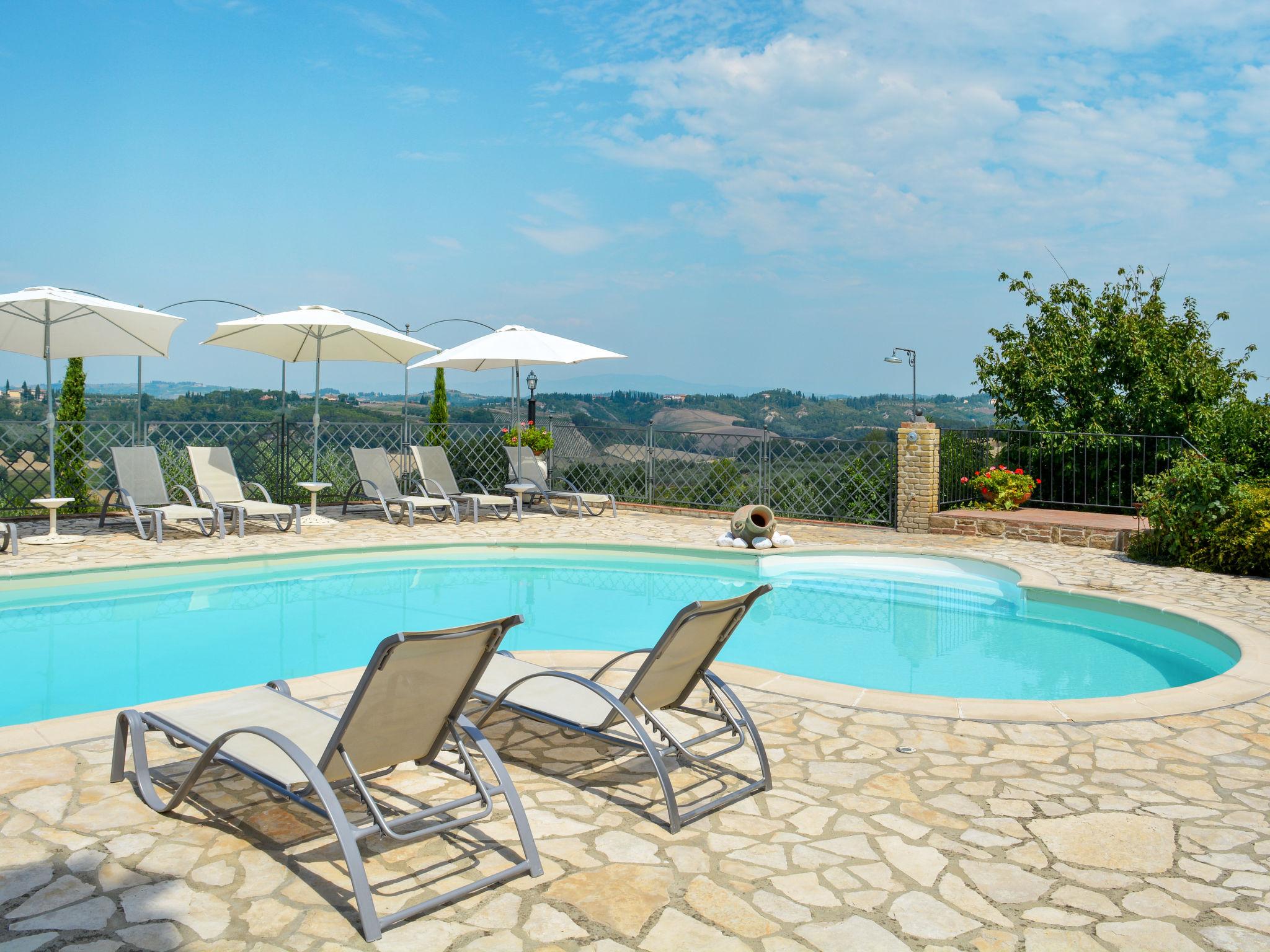Foto 3 - Casa de 2 habitaciones en Castelfiorentino con piscina y jardín