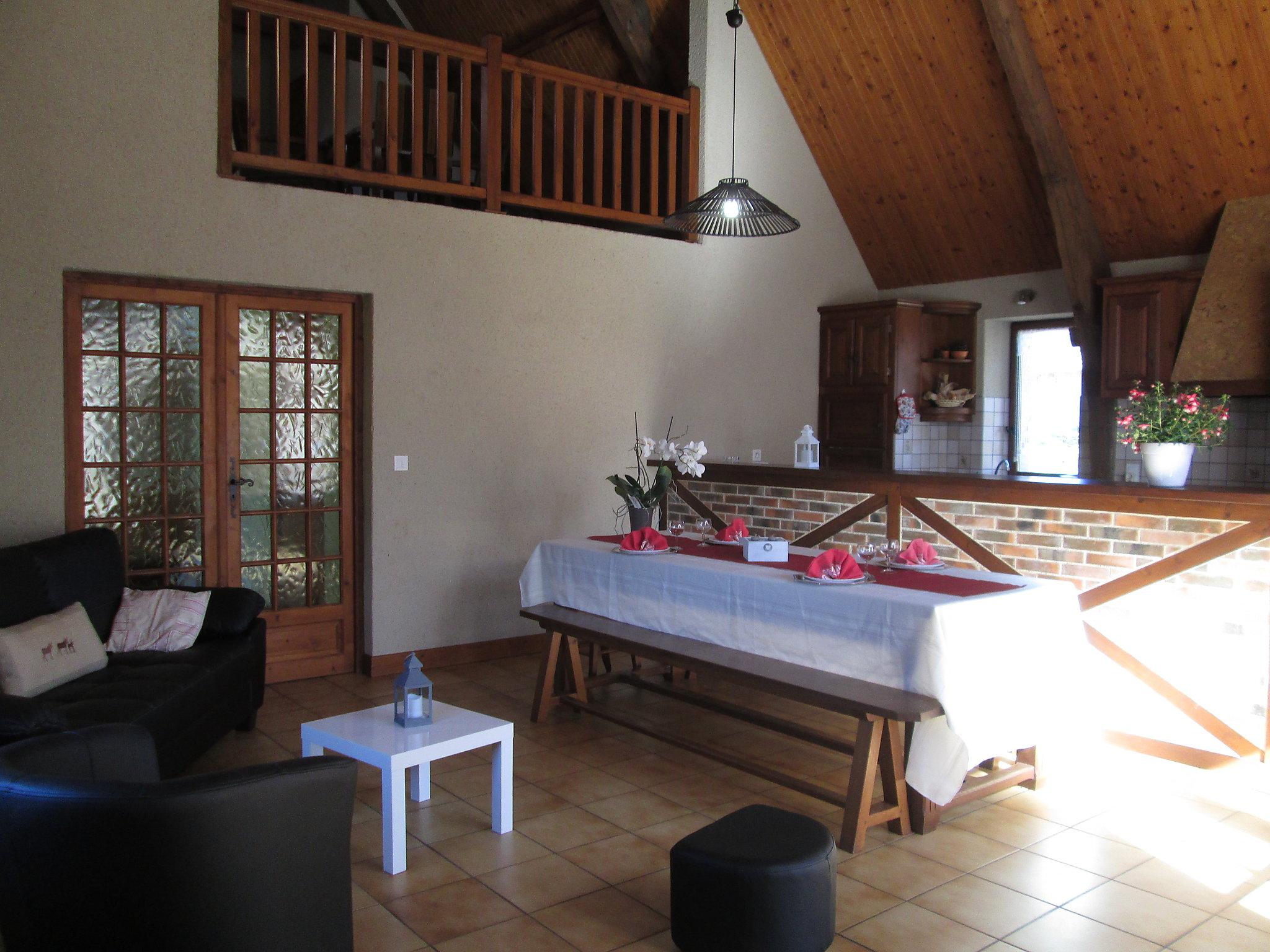 Foto 8 - Haus mit 3 Schlafzimmern in Saint-Jean-Lagineste mit schwimmbad und terrasse