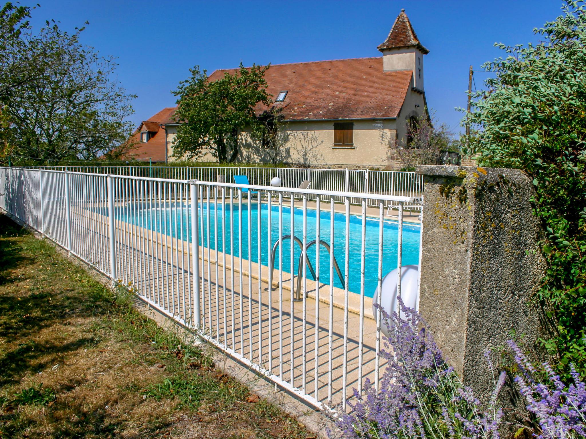 Foto 17 - Casa de 3 habitaciones en Saint-Jean-Lagineste con piscina y terraza