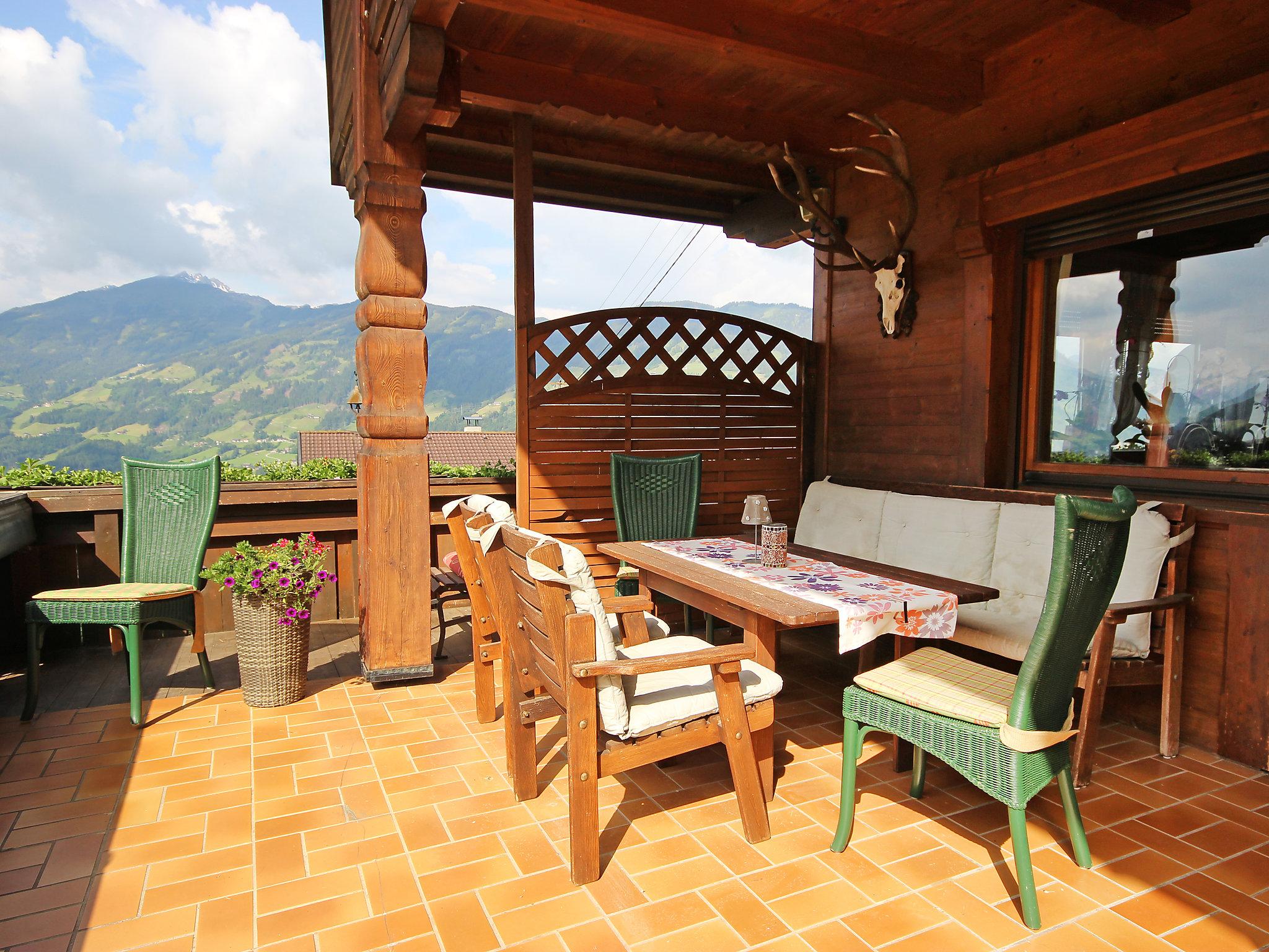 Photo 30 - Appartement de 3 chambres à Hart im Zillertal avec jardin et terrasse